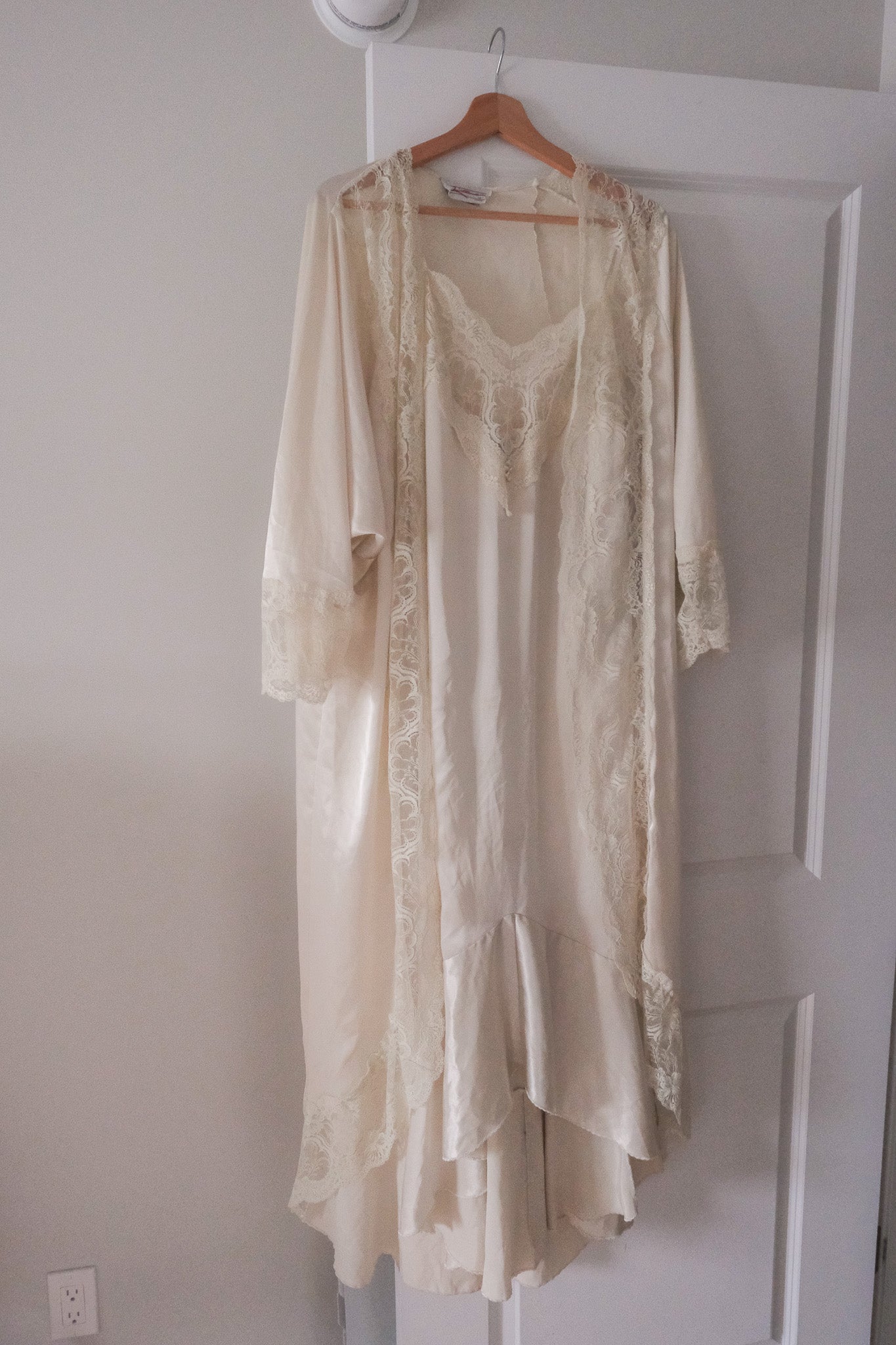 Made in Canada x Vintage x Robe + Slip Set (S)