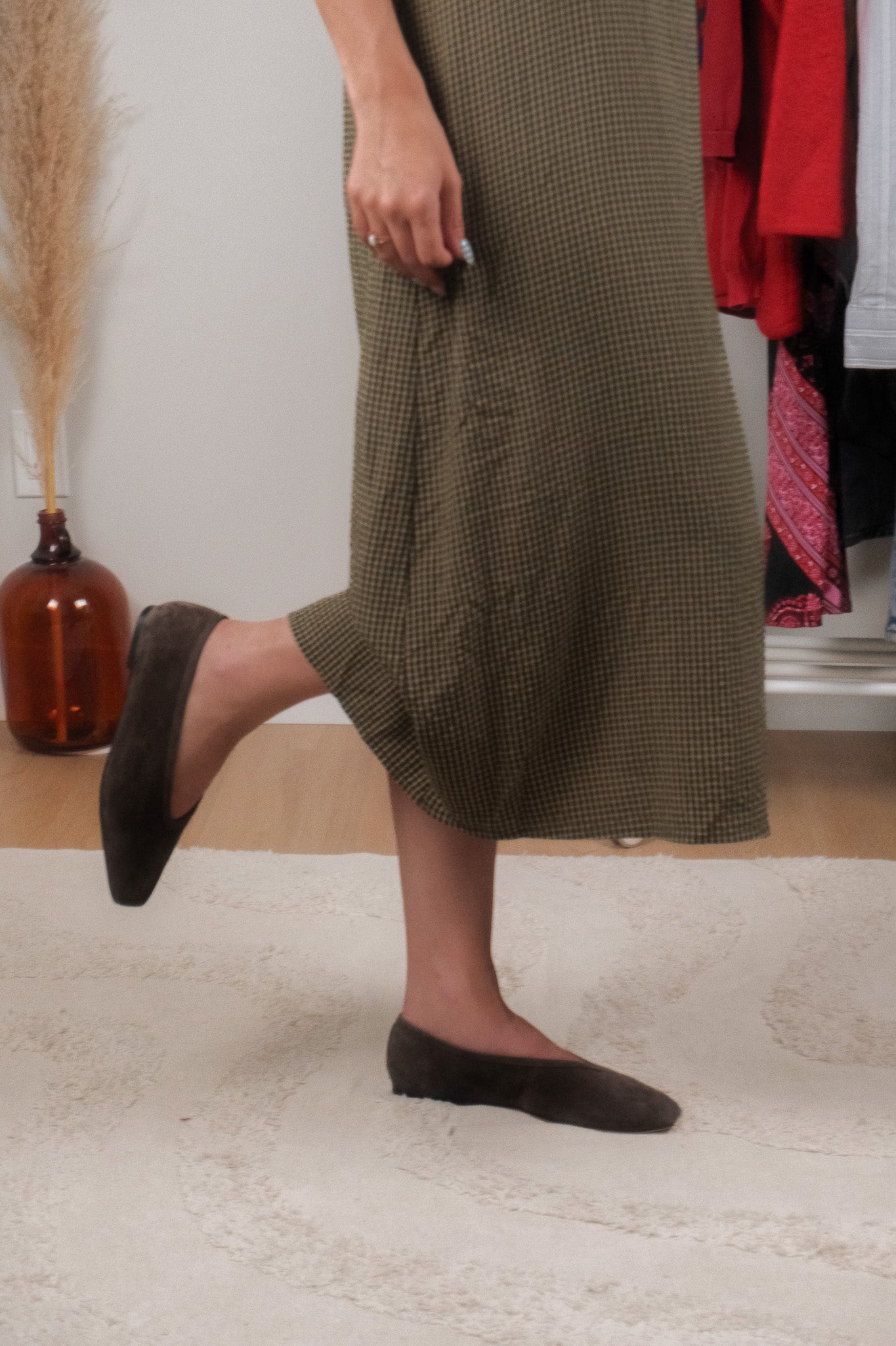 NWT x Tony Bianco x Suede Flats (8/8.5)