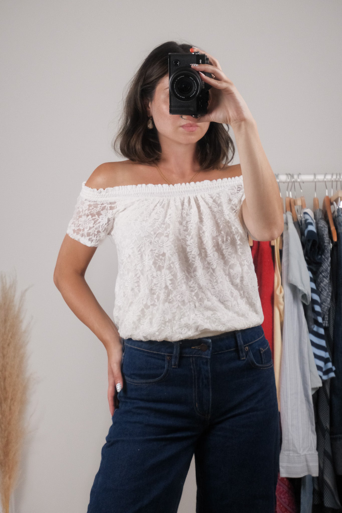 Vintage x Lace Off The Shoulder Top (S/M)