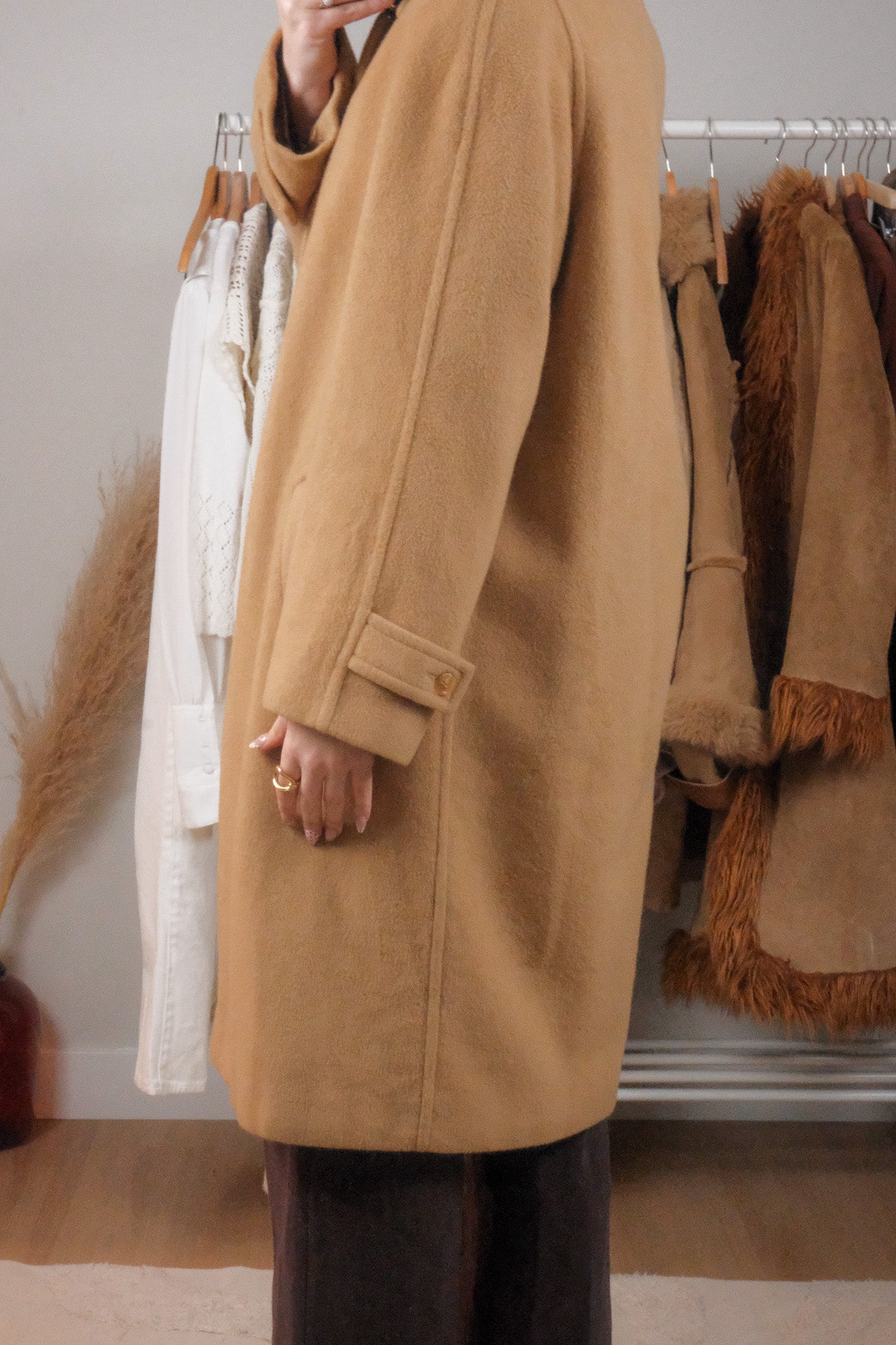 Made in USA x Vintage x 100% Camel Hair Coat (12)