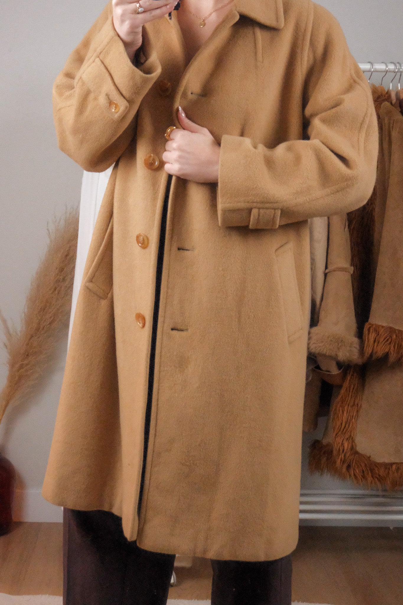 Made in USA x Vintage x 100% Camel Hair Coat (12)
