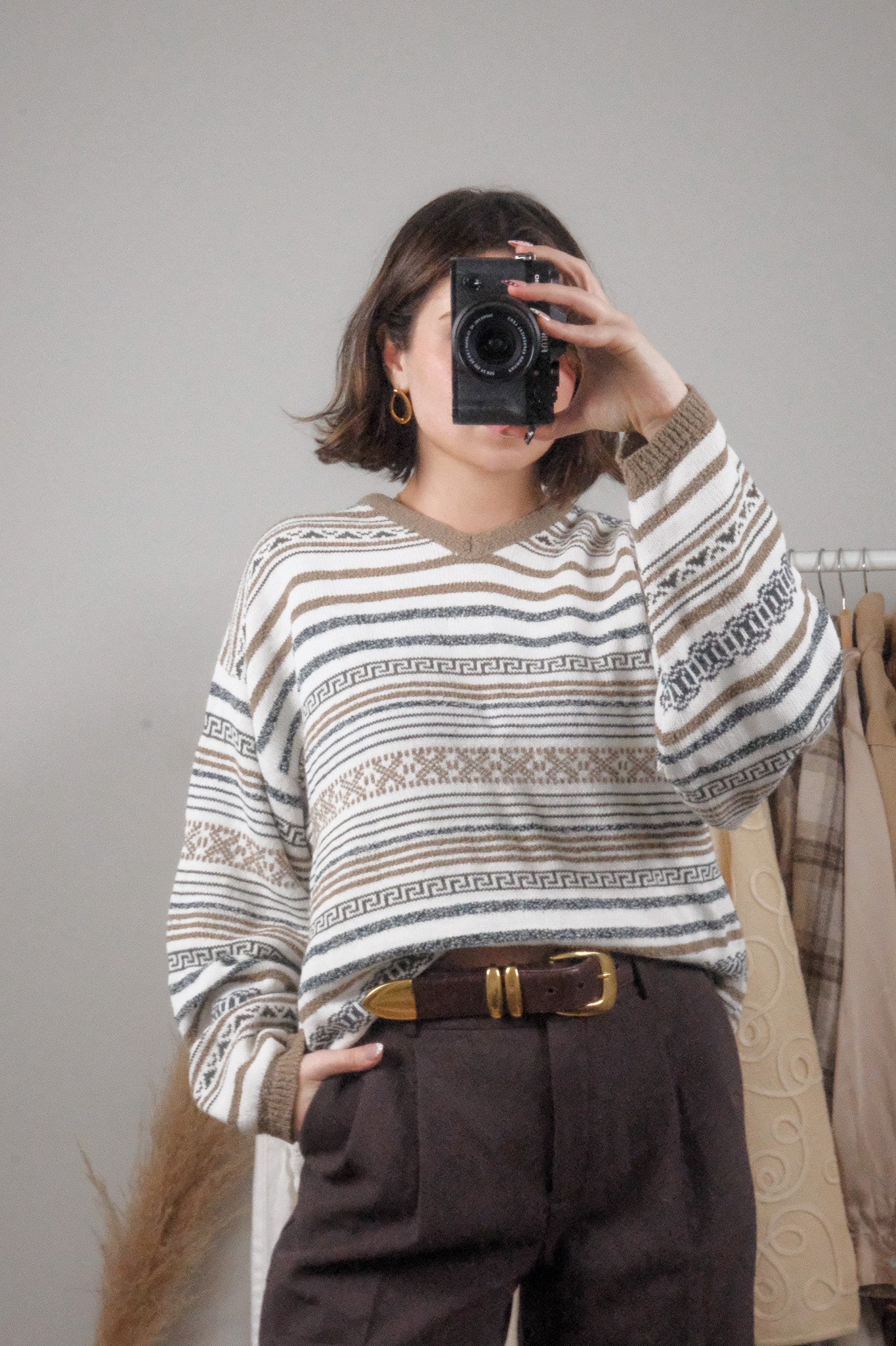 Made in Canada x Vintage x Patterned V-Neck Sweater (M)