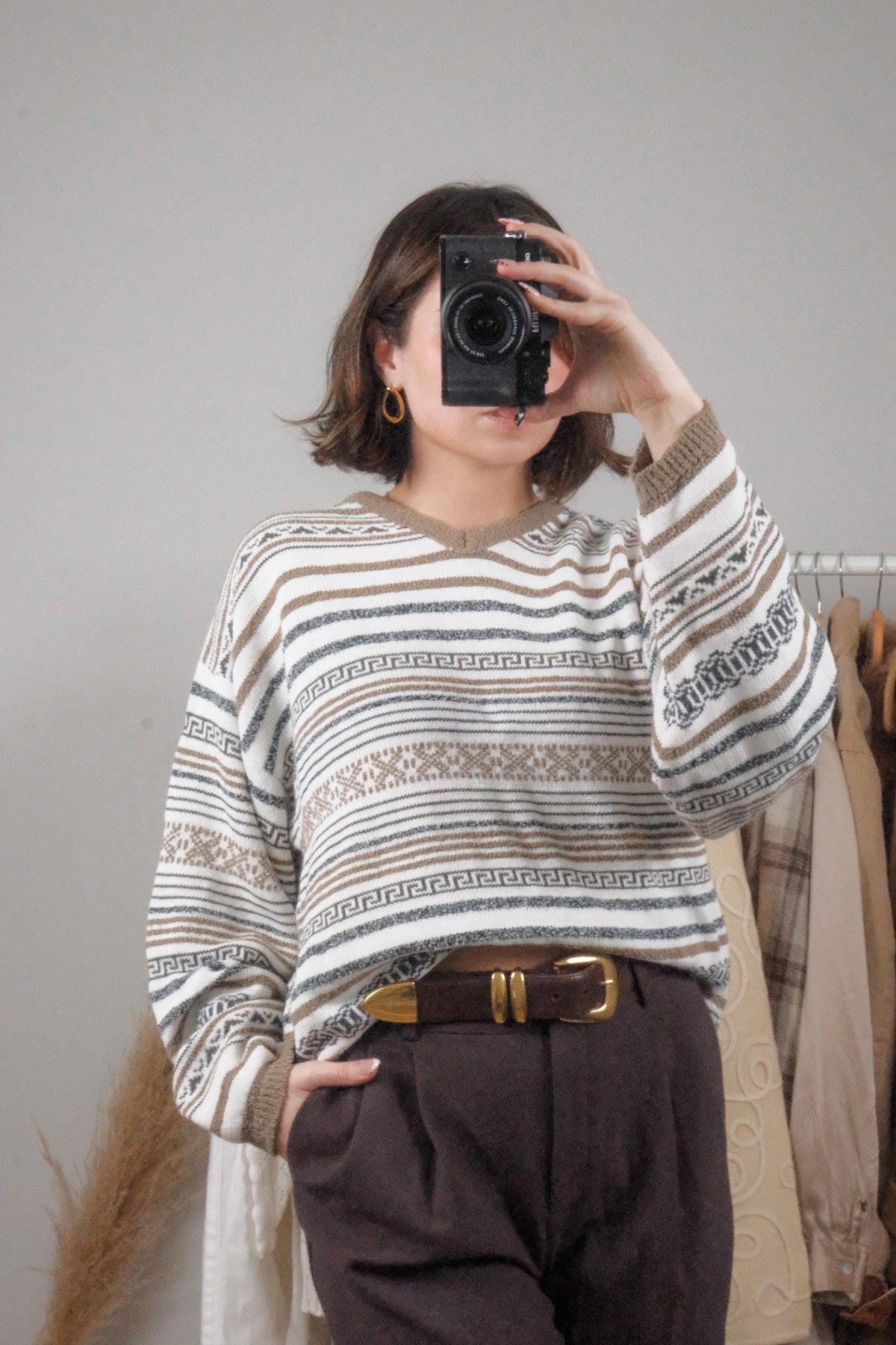 Made in Canada x Vintage x Patterned V-Neck Sweater (M)