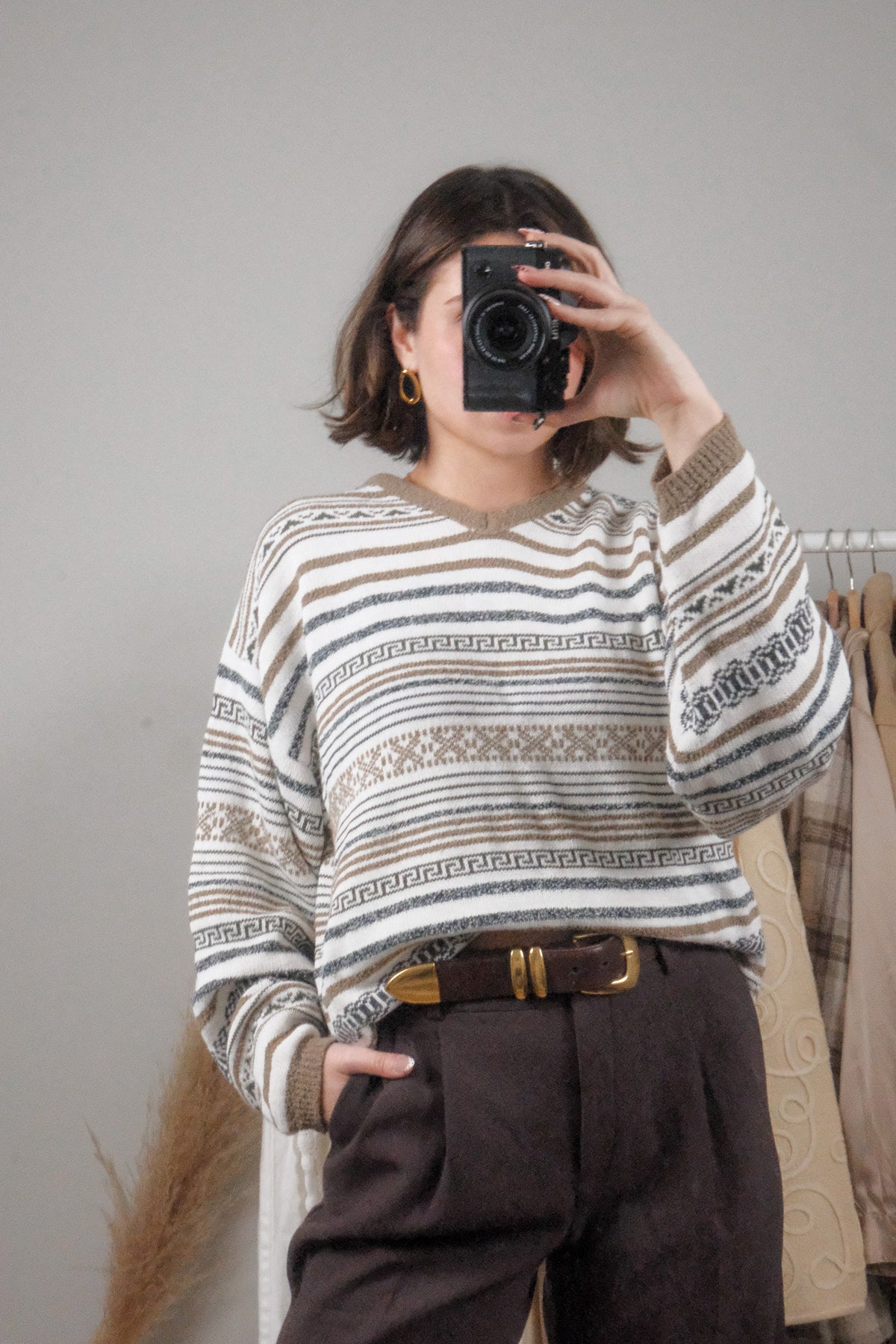 Made in Canada x Vintage x Patterned V-Neck Sweater (M)