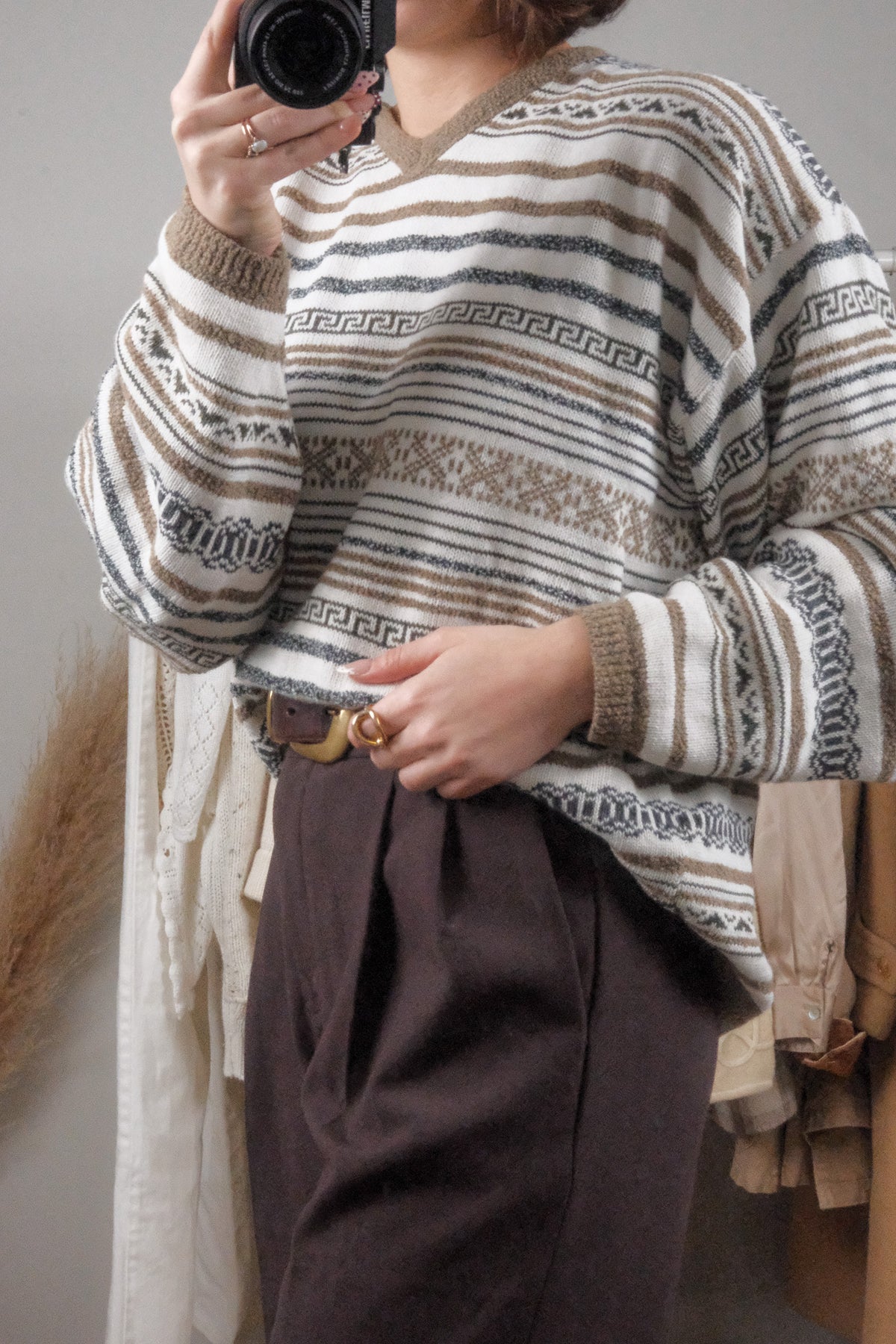 Made in Canada x Vintage x Patterned V-Neck Sweater (M)