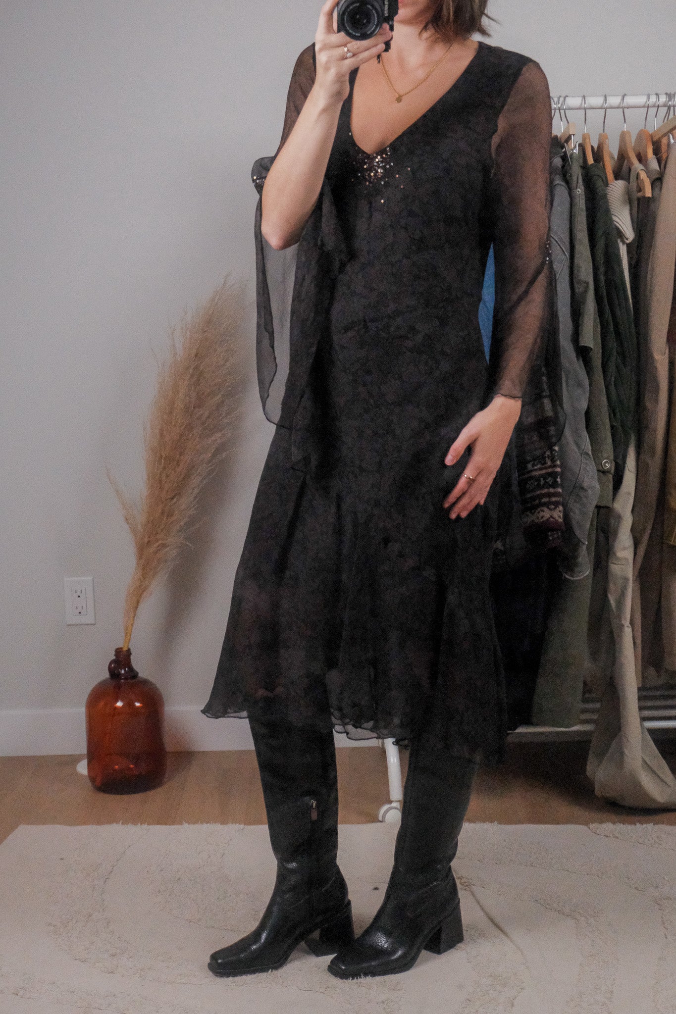 Vintage x 100% Silk Sequence Midi Dress (6)