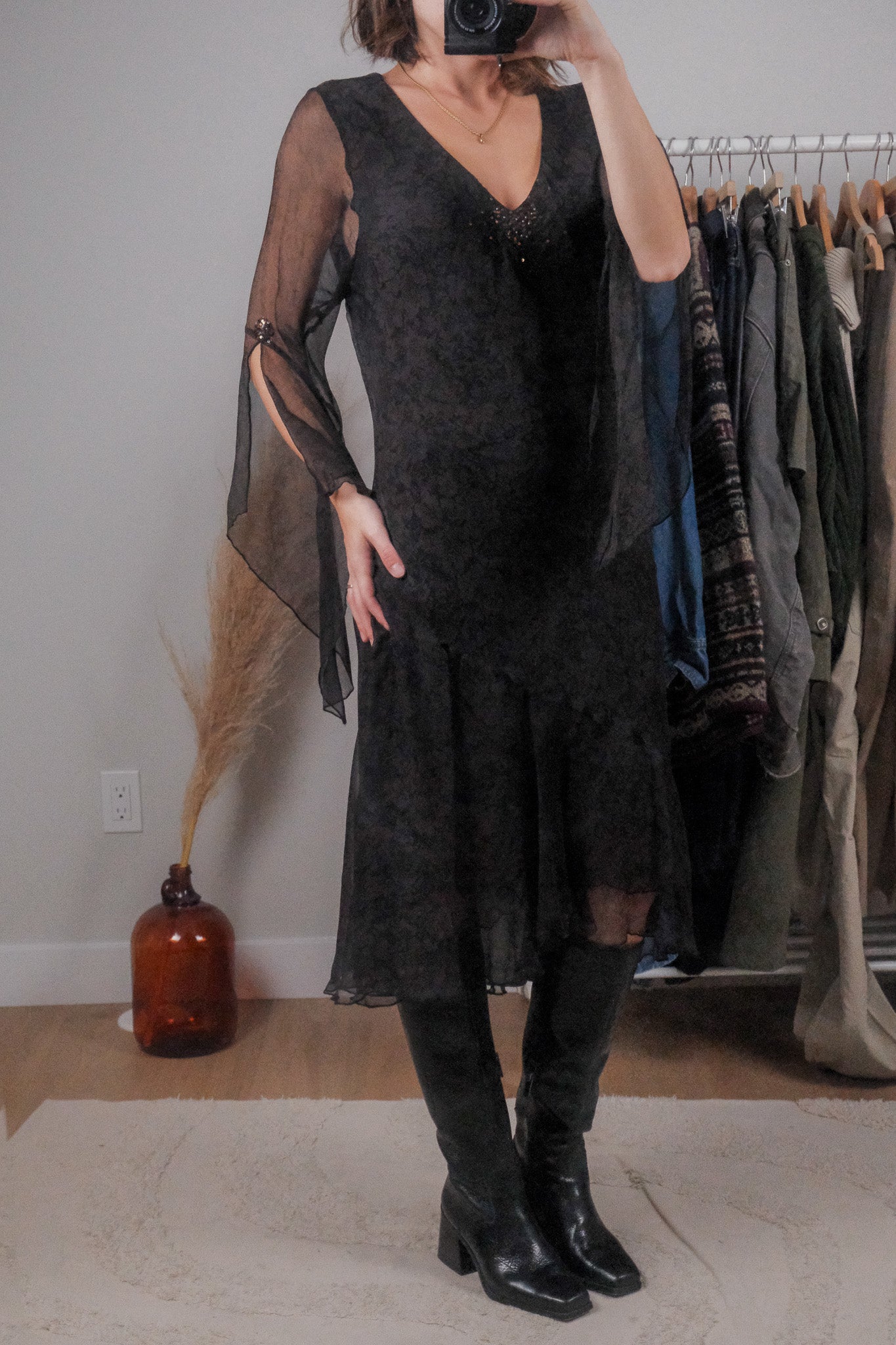 Vintage x 100% Silk Sequence Midi Dress (6)