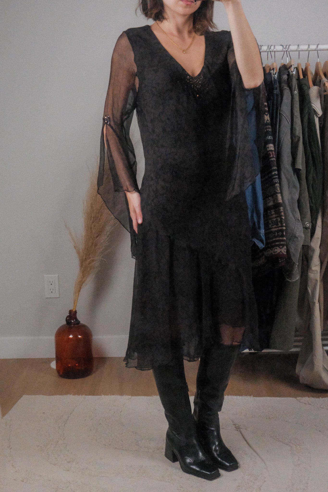 Vintage x 100% Silk Sequence Midi Dress (6)