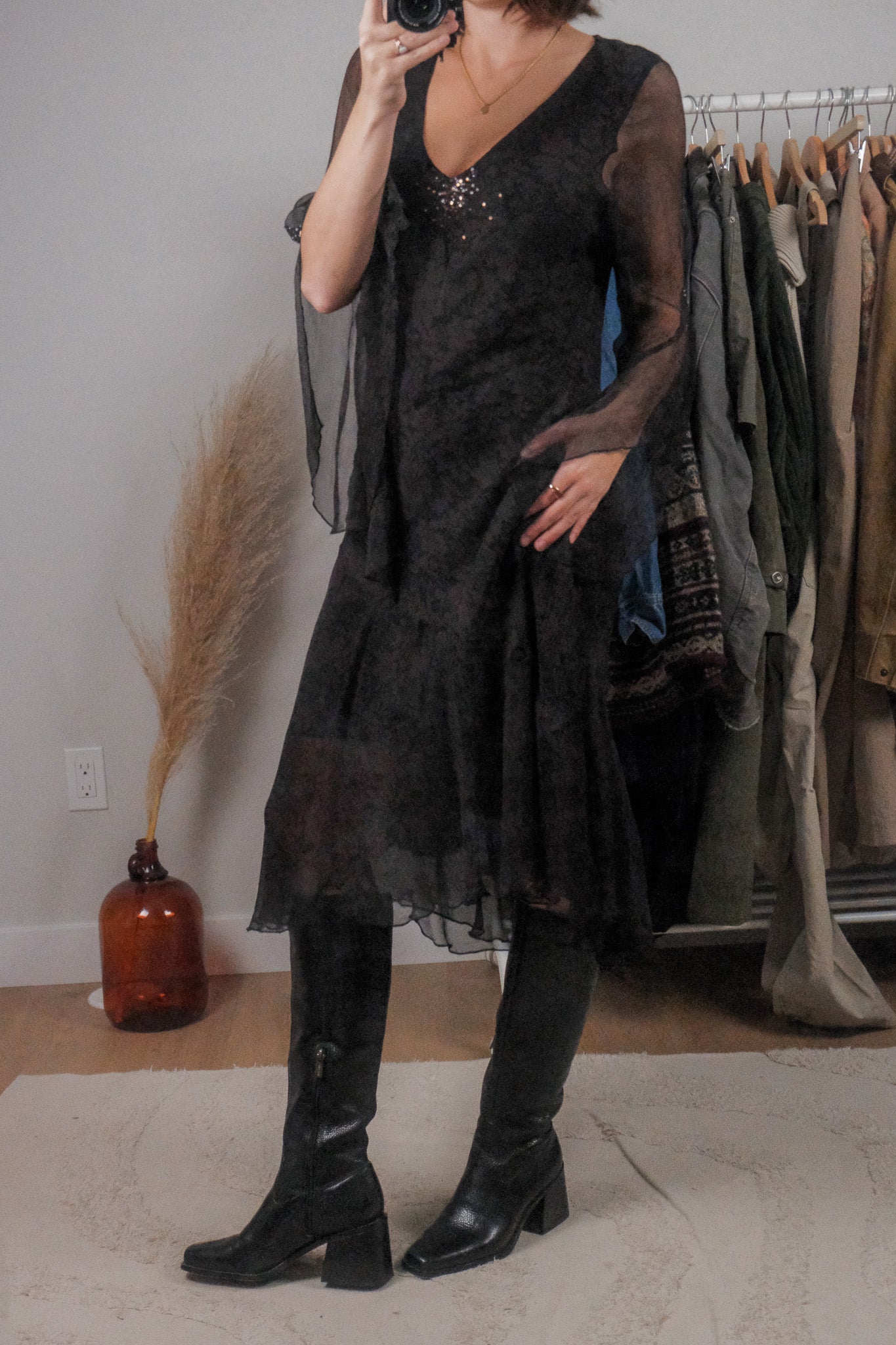 Vintage x 100% Silk Sequence Midi Dress (6)