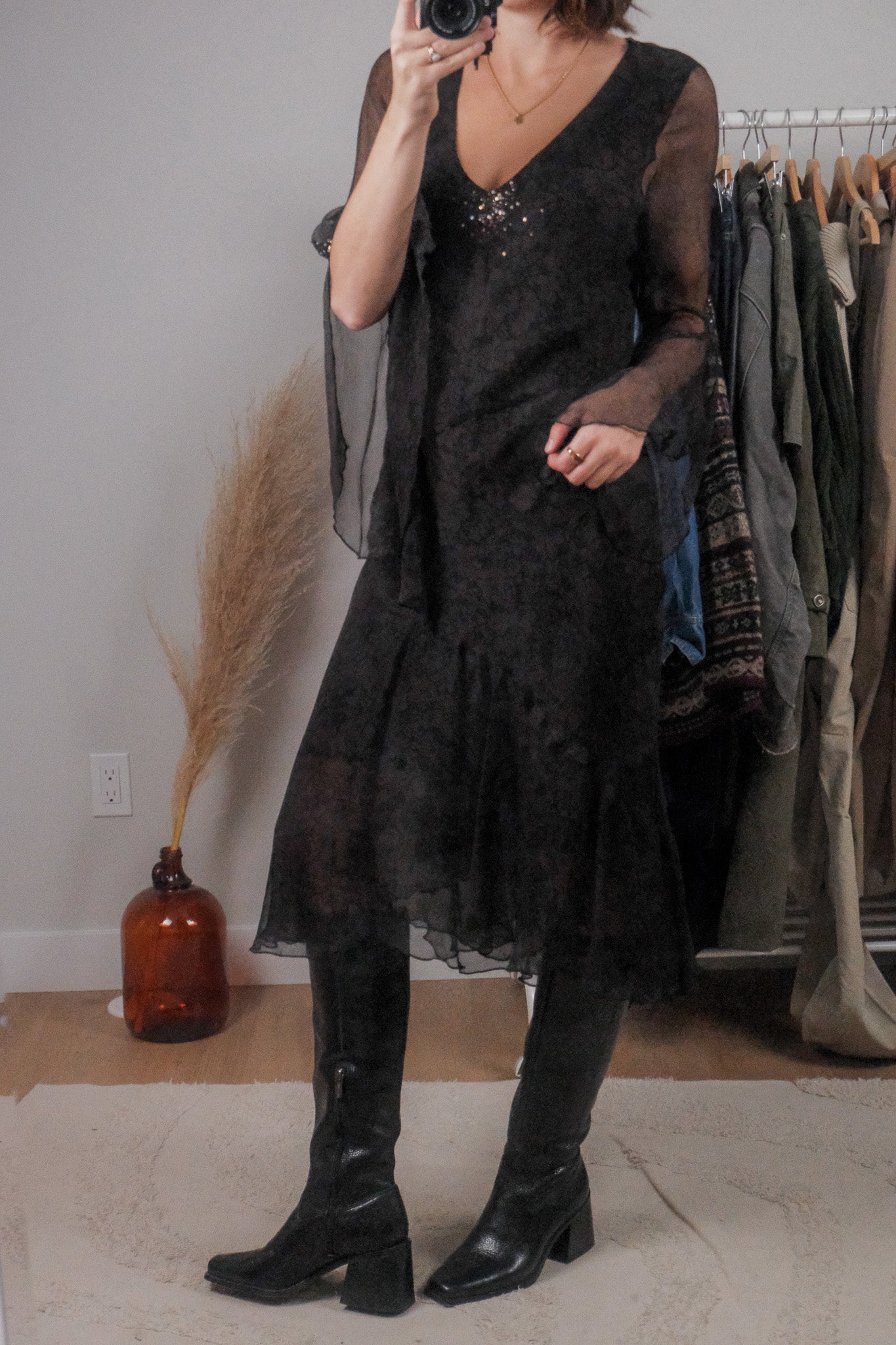 Vintage x 100% Silk Sequence Midi Dress (6)