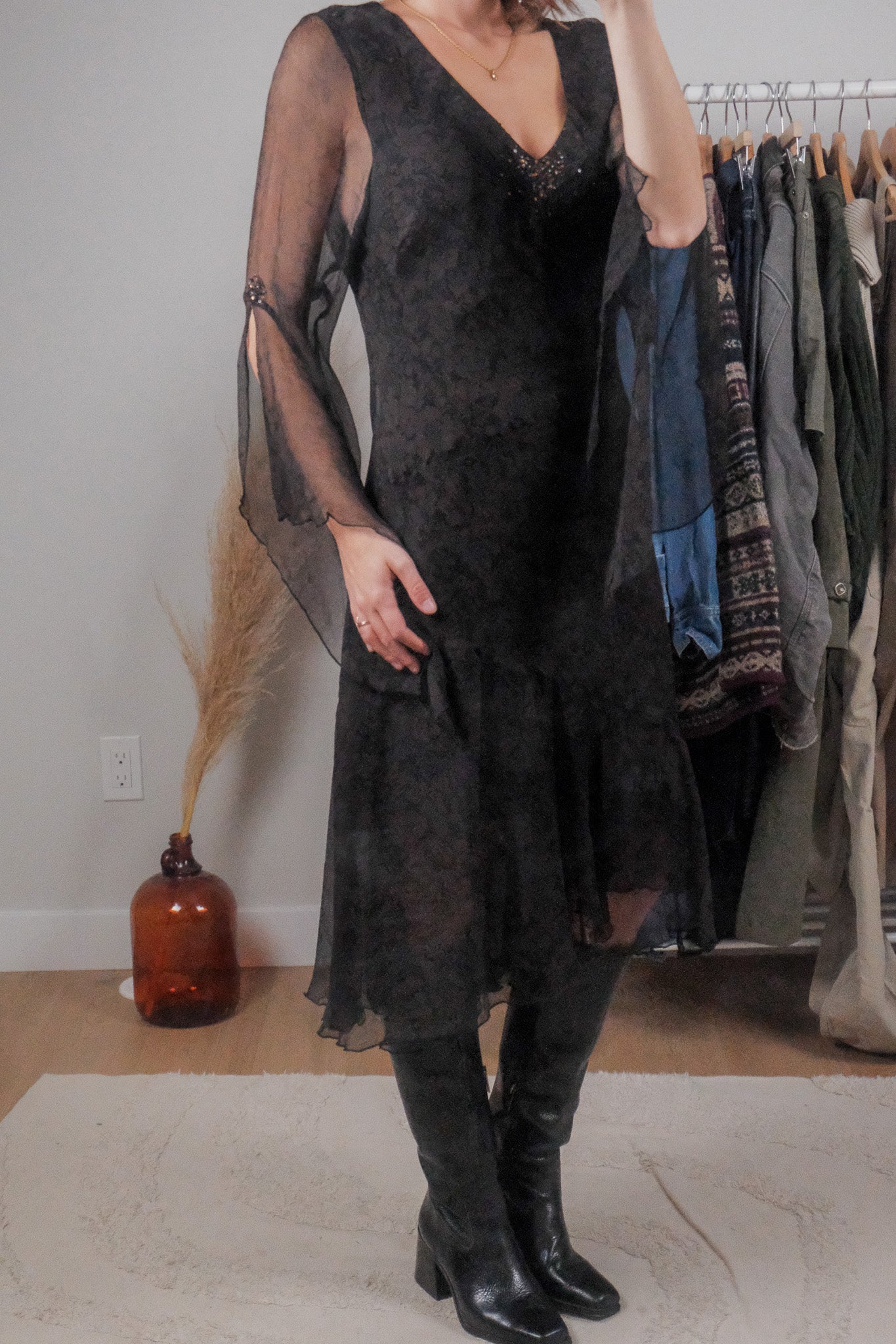 Vintage x 100% Silk Sequence Midi Dress (6)