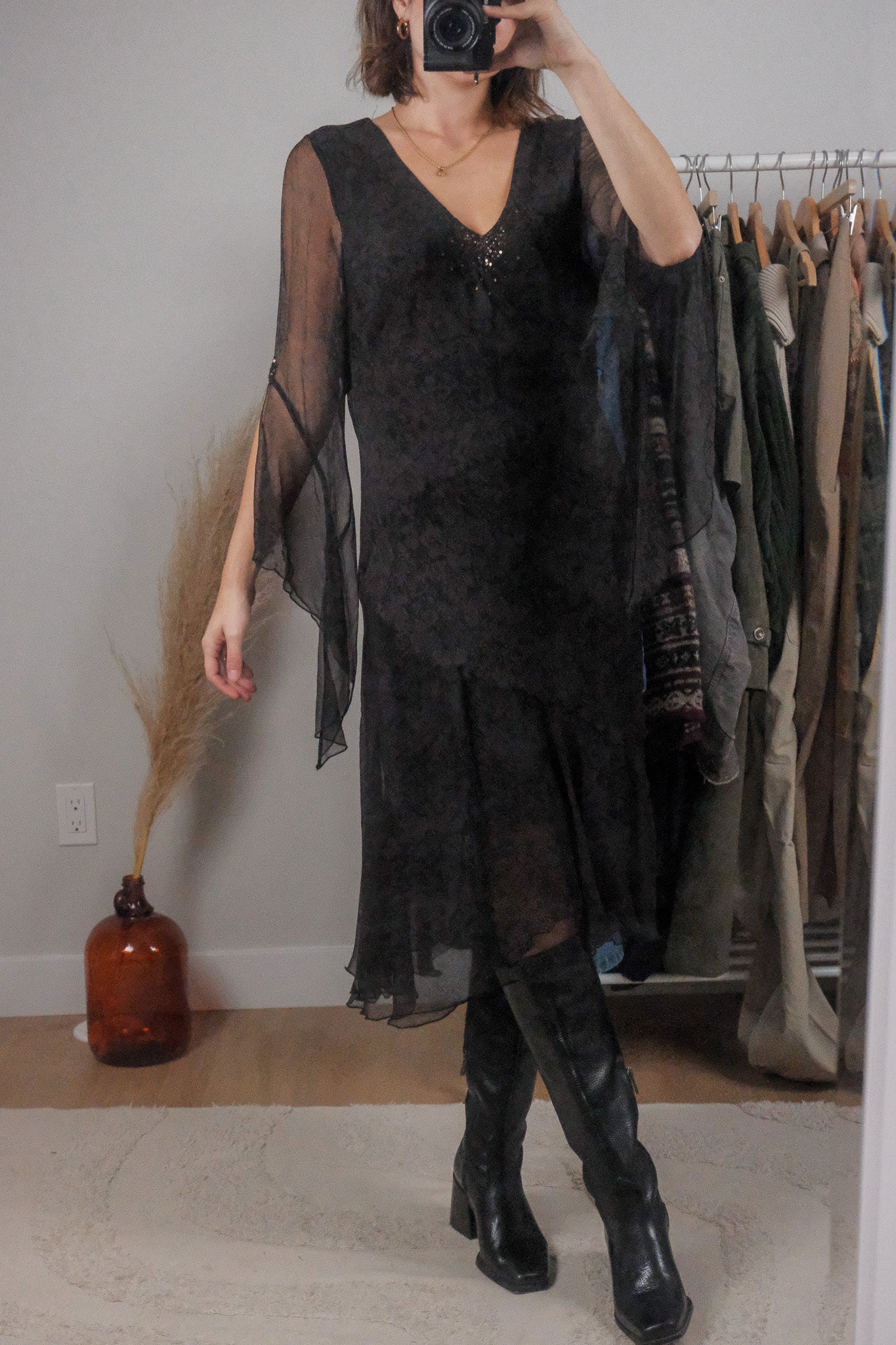 Vintage x 100% Silk Sequence Midi Dress (6)