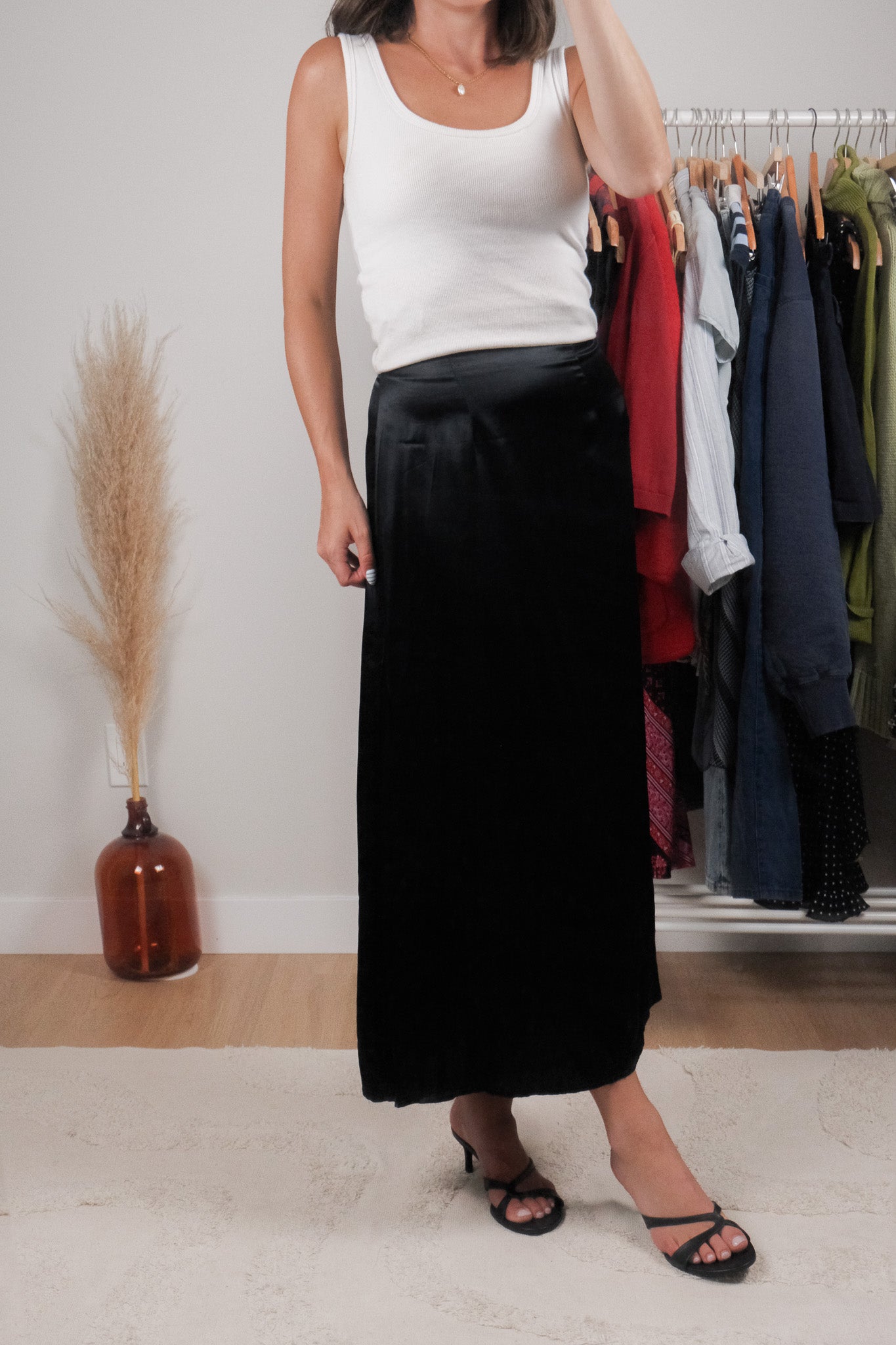 Made in Canada x Vintage x Satin Maxi Skirt (XS)
