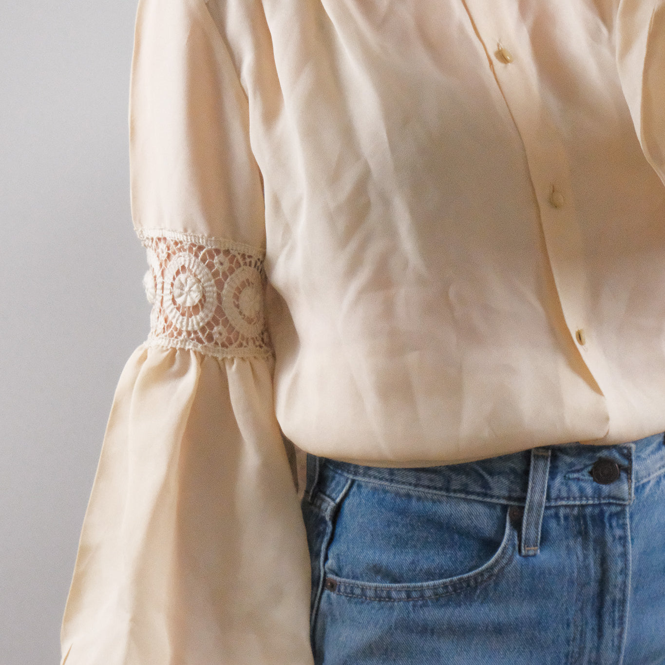 Vintage x Crochet Blouse (M)