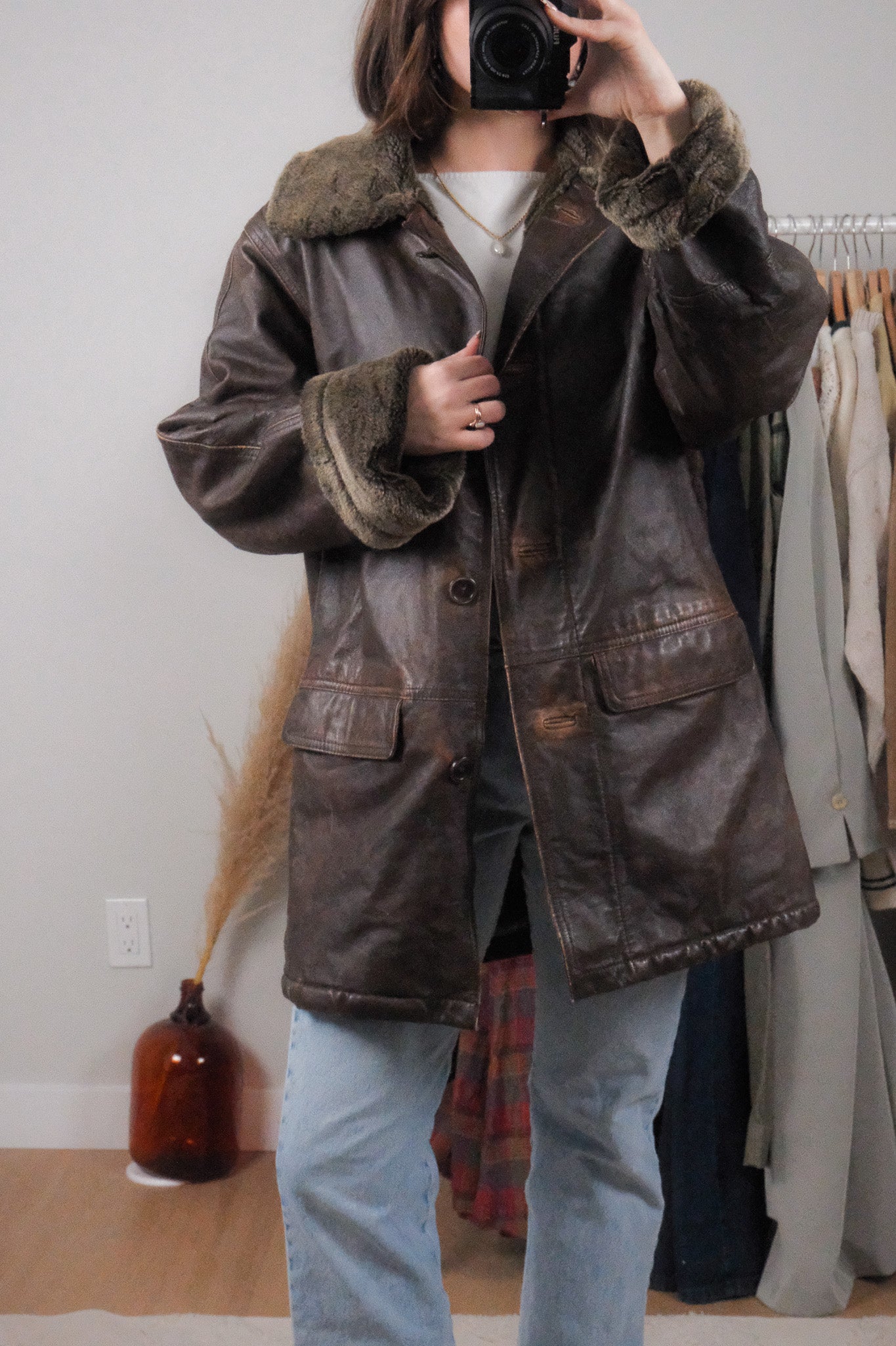 Vintage x Genuine Leather & Faux Fur Jacket (M)