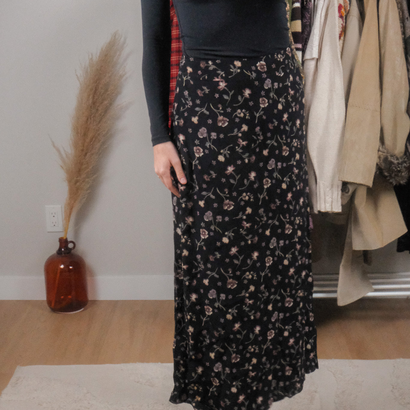 Made in Canada x Vintage x Floral Midi Skirt (6)