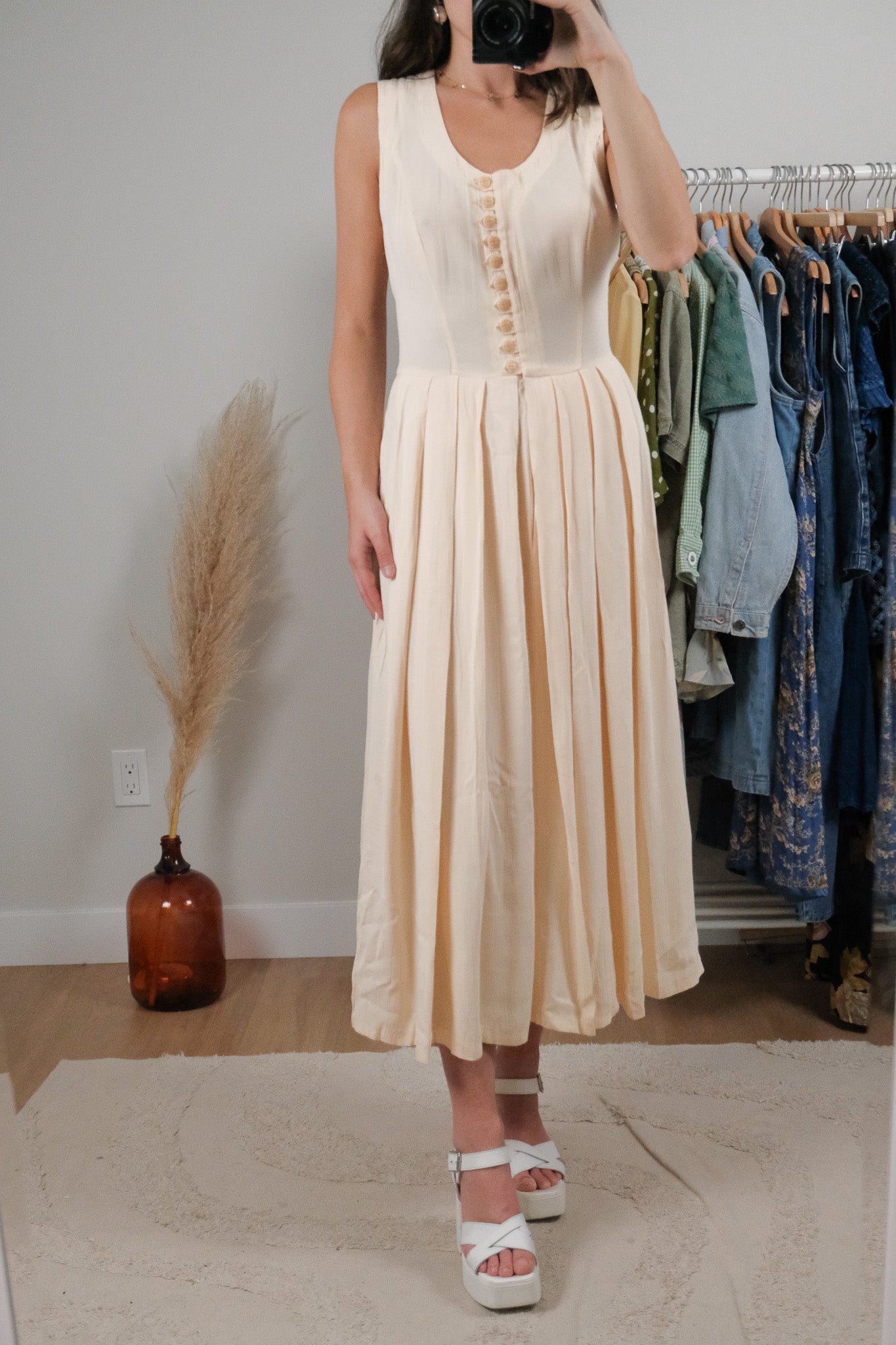Made in Canada x Vintage x Butter Yelllow Pleated Dress (8)