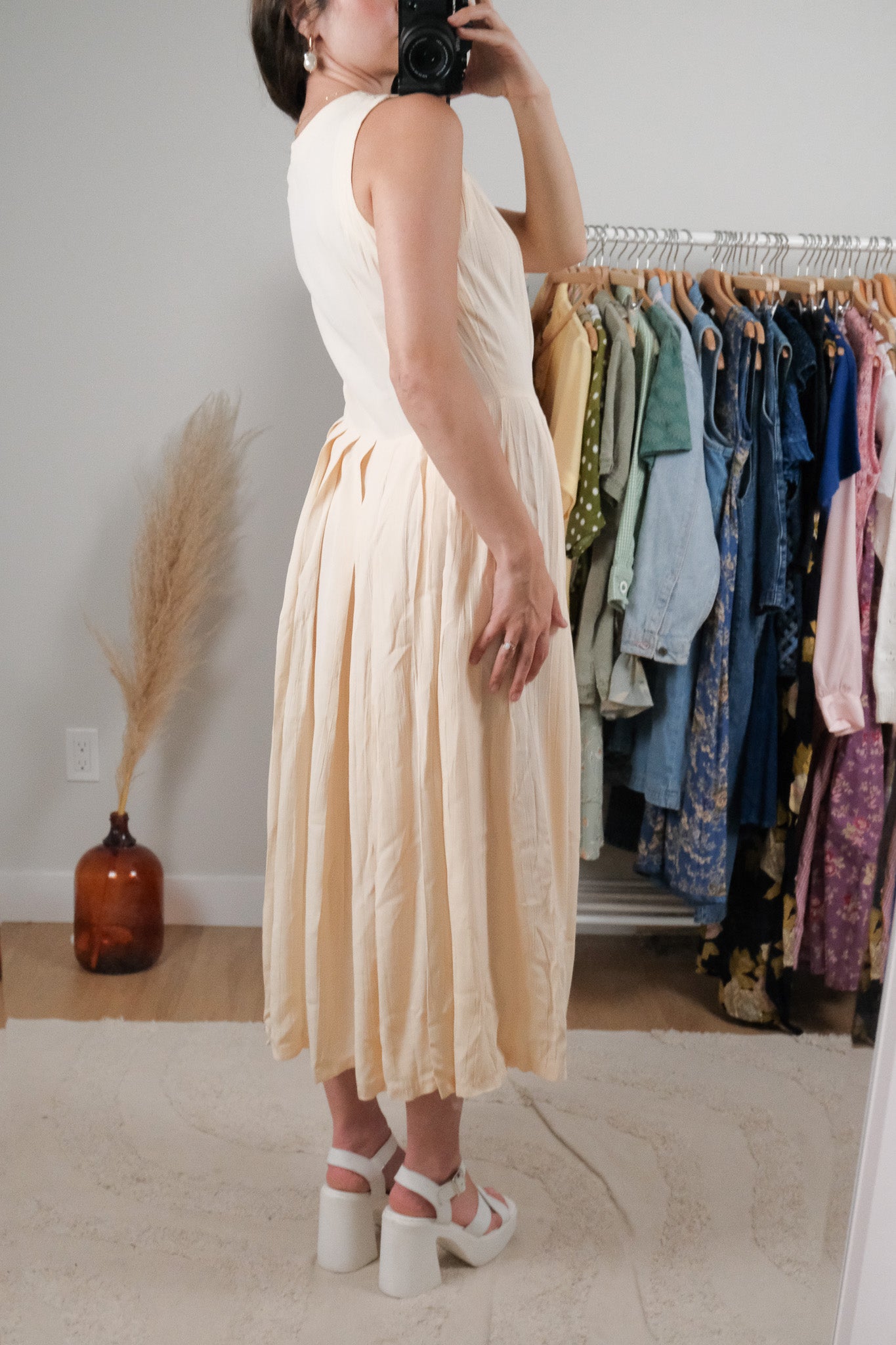 Made in Canada x Vintage x Butter Yelllow Pleated Dress (8)