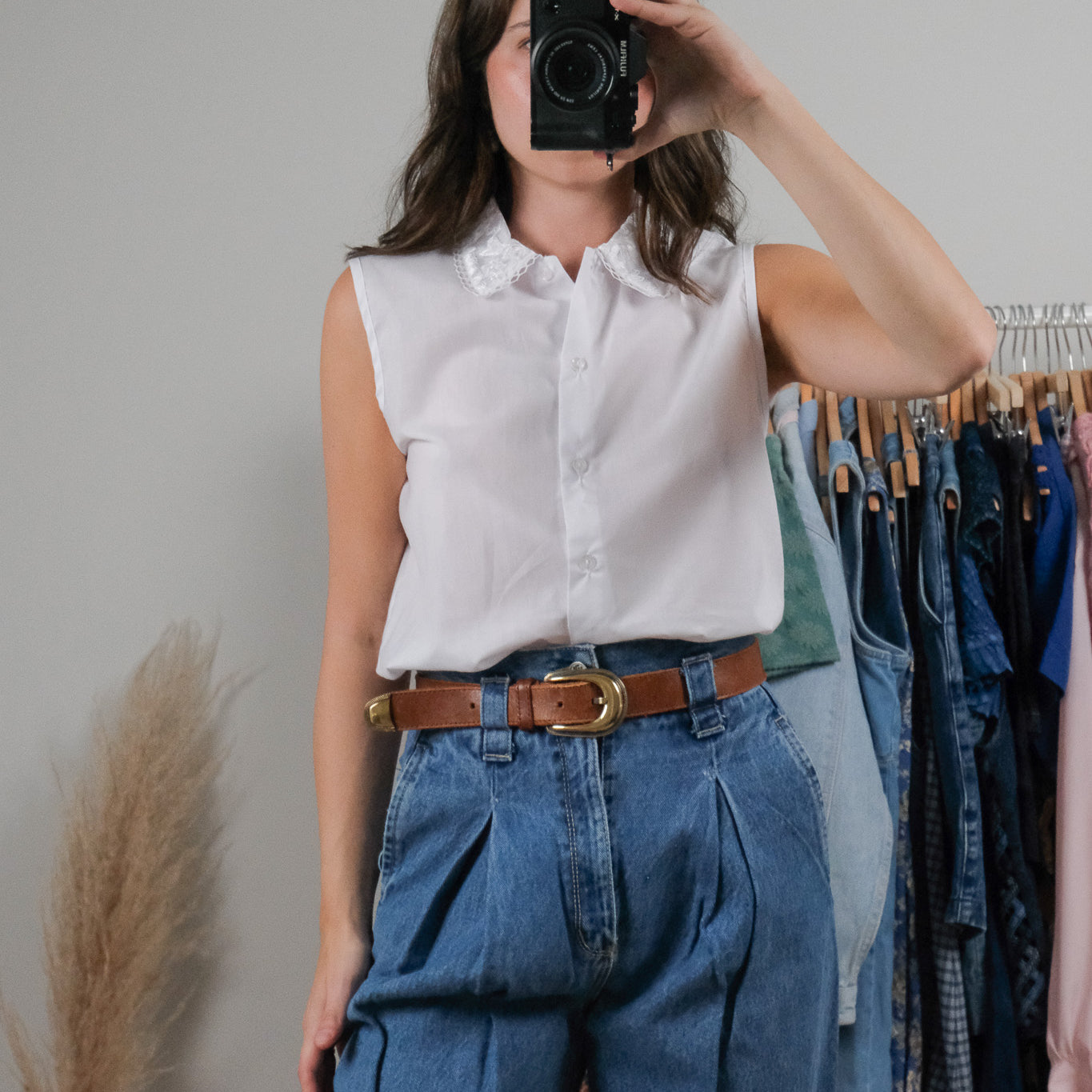 Made in Canada x Vintage x Lace Collared Blouse (M)