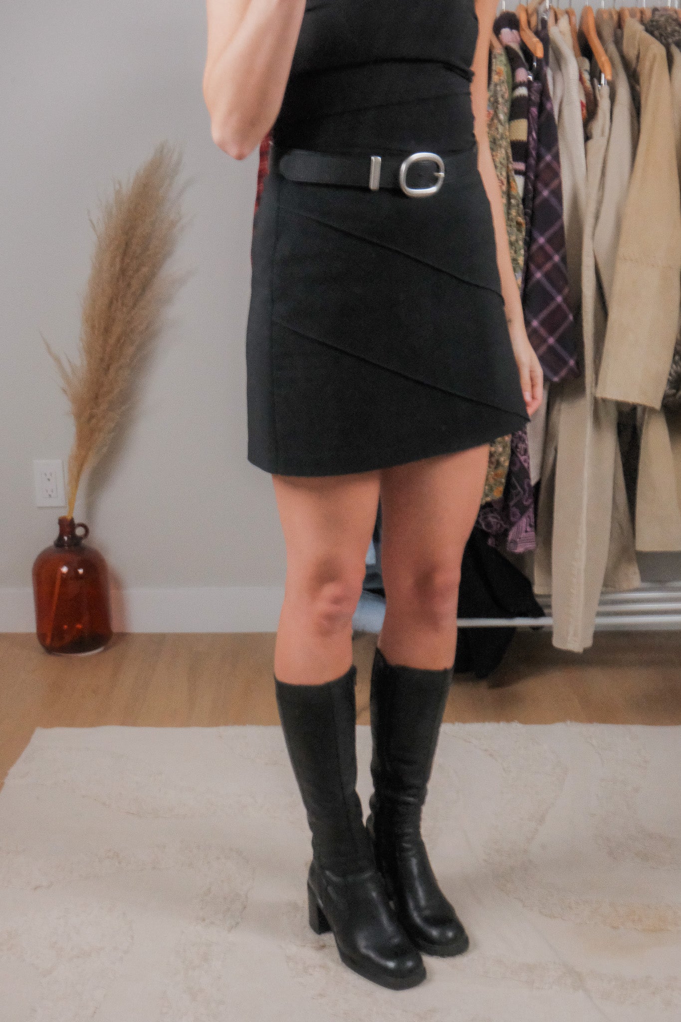 Made in Canada x Vintage x Textured Mini Skirt (6)