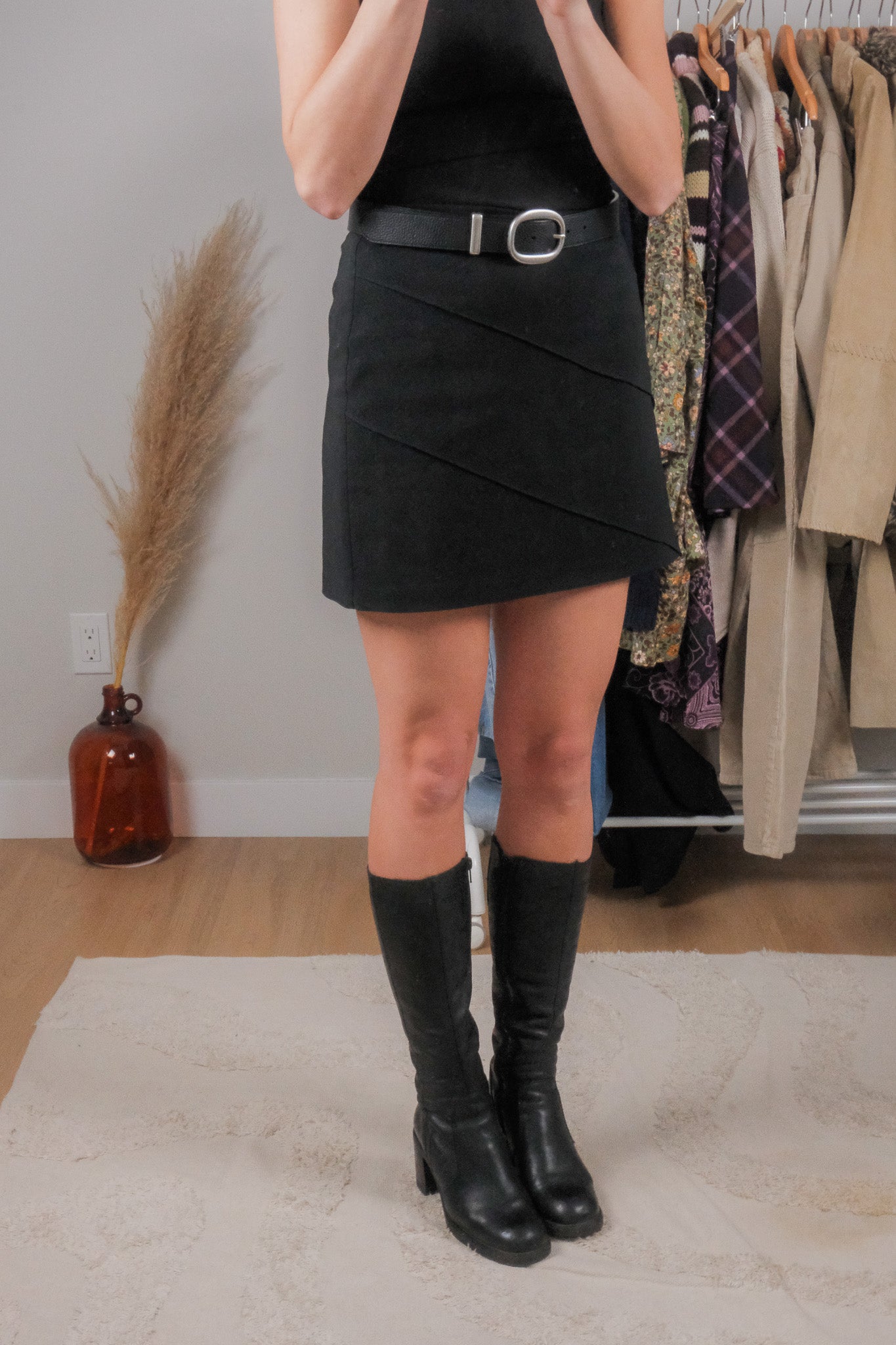 Made in Canada x Vintage x Textured Mini Skirt (6)