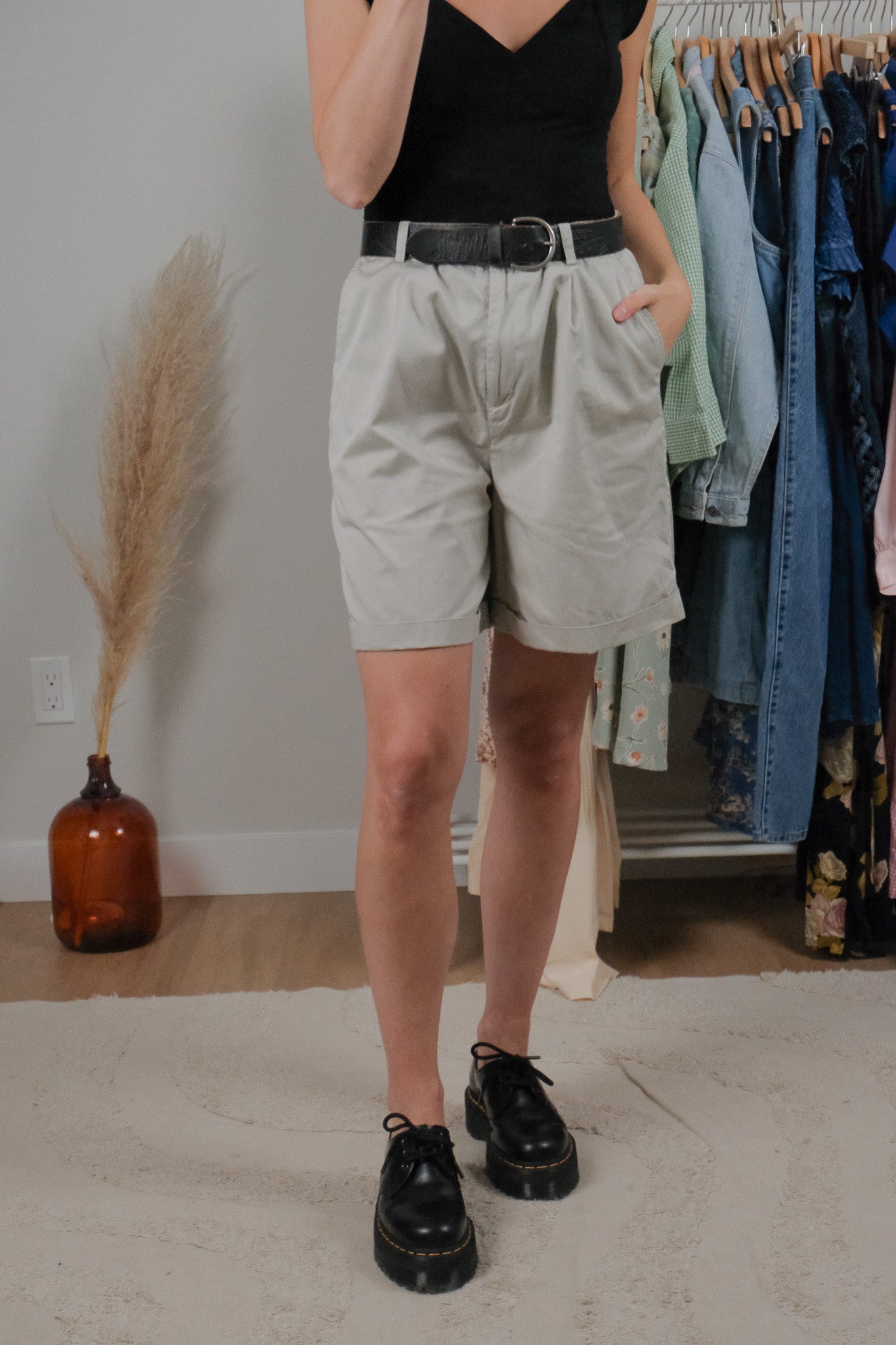 Vintage x Cotton Cuff Pleated Shorts (8)