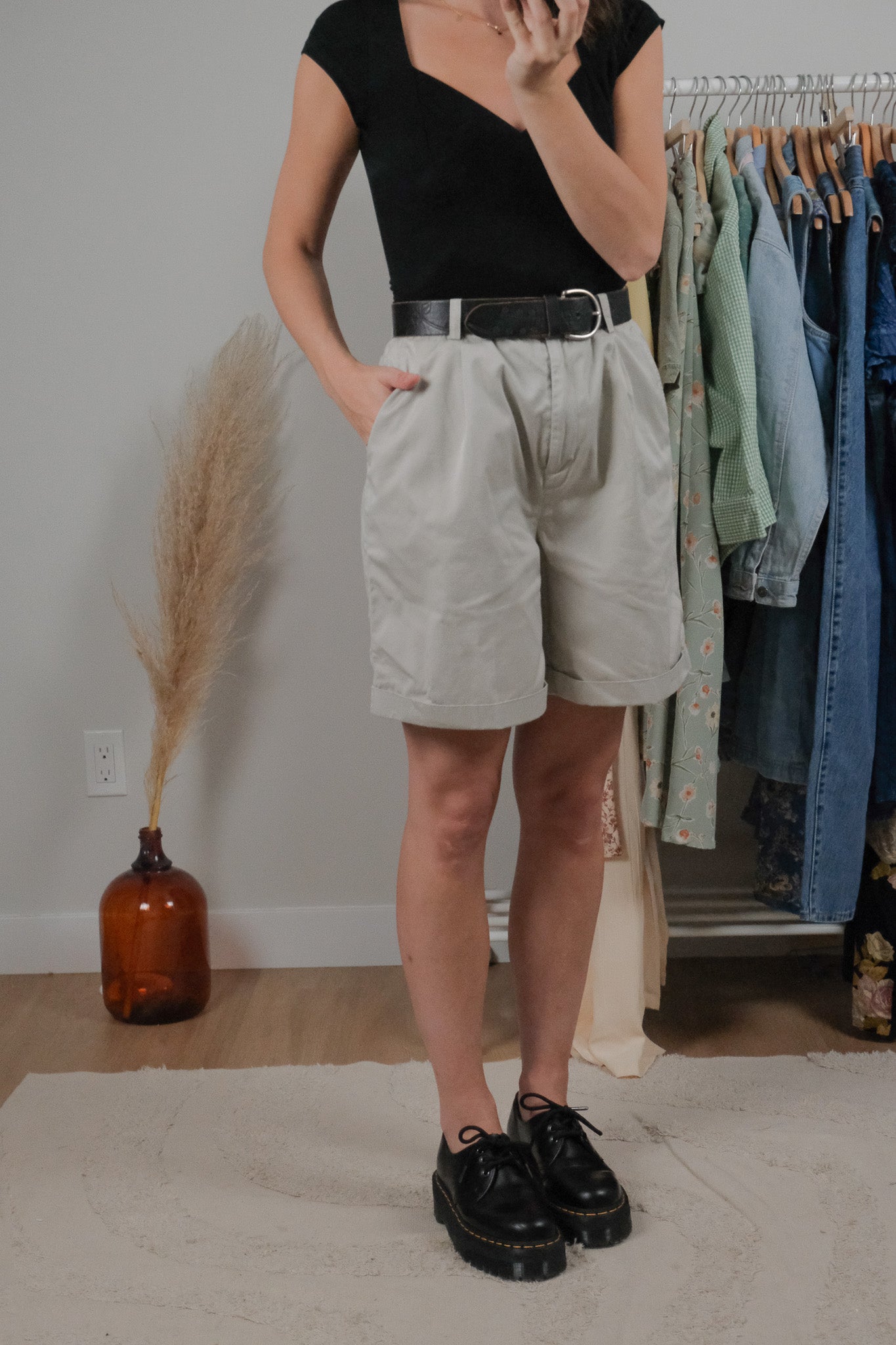 Vintage x Cotton Cuff Pleated Shorts (8)
