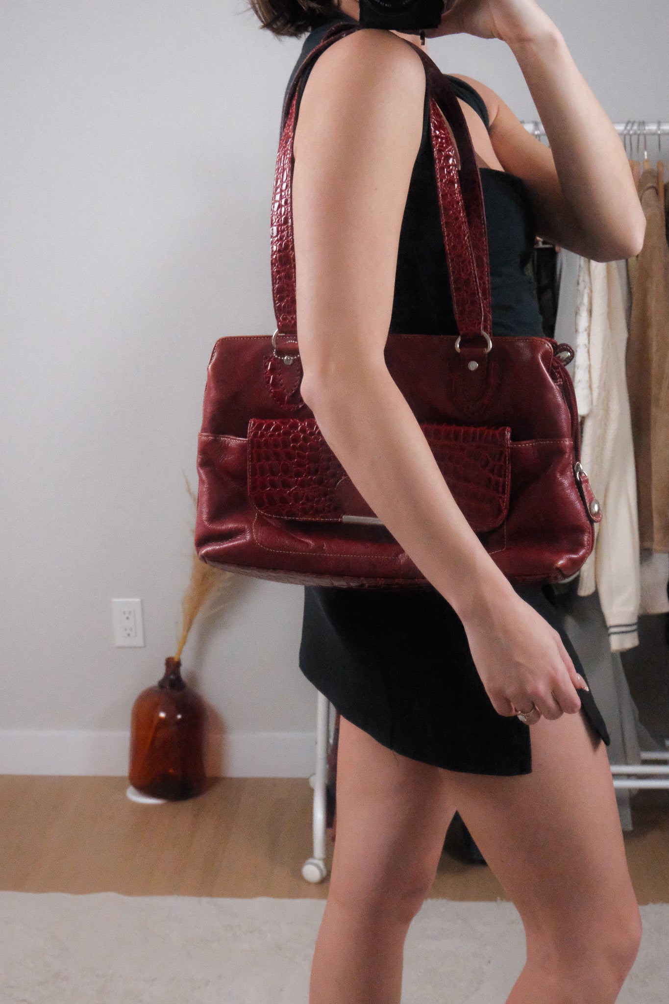 Vintage x 100% Leather Purse