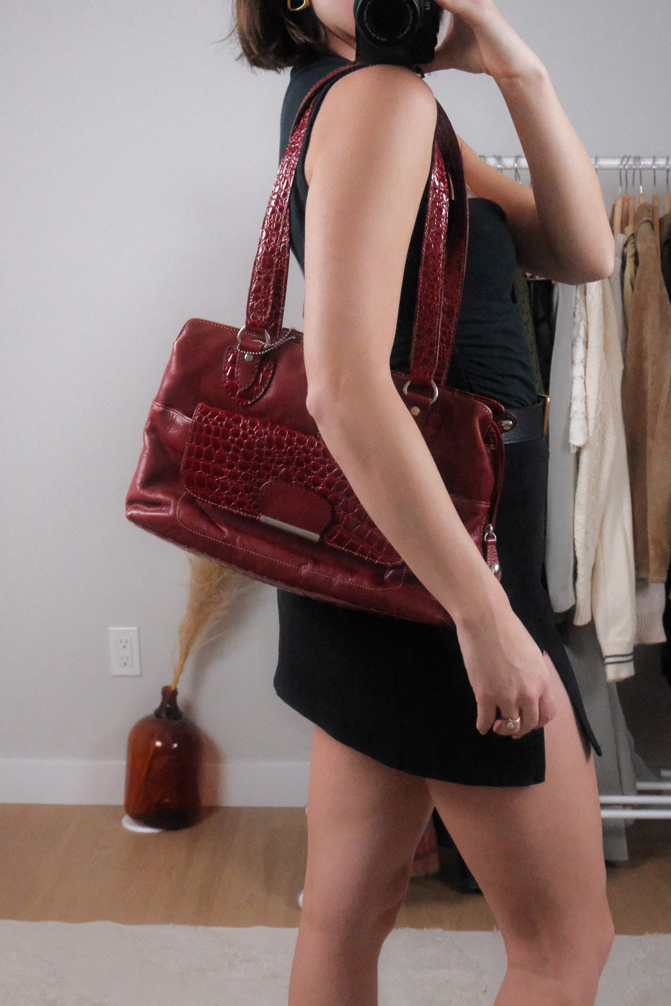 Vintage x 100% Leather Purse