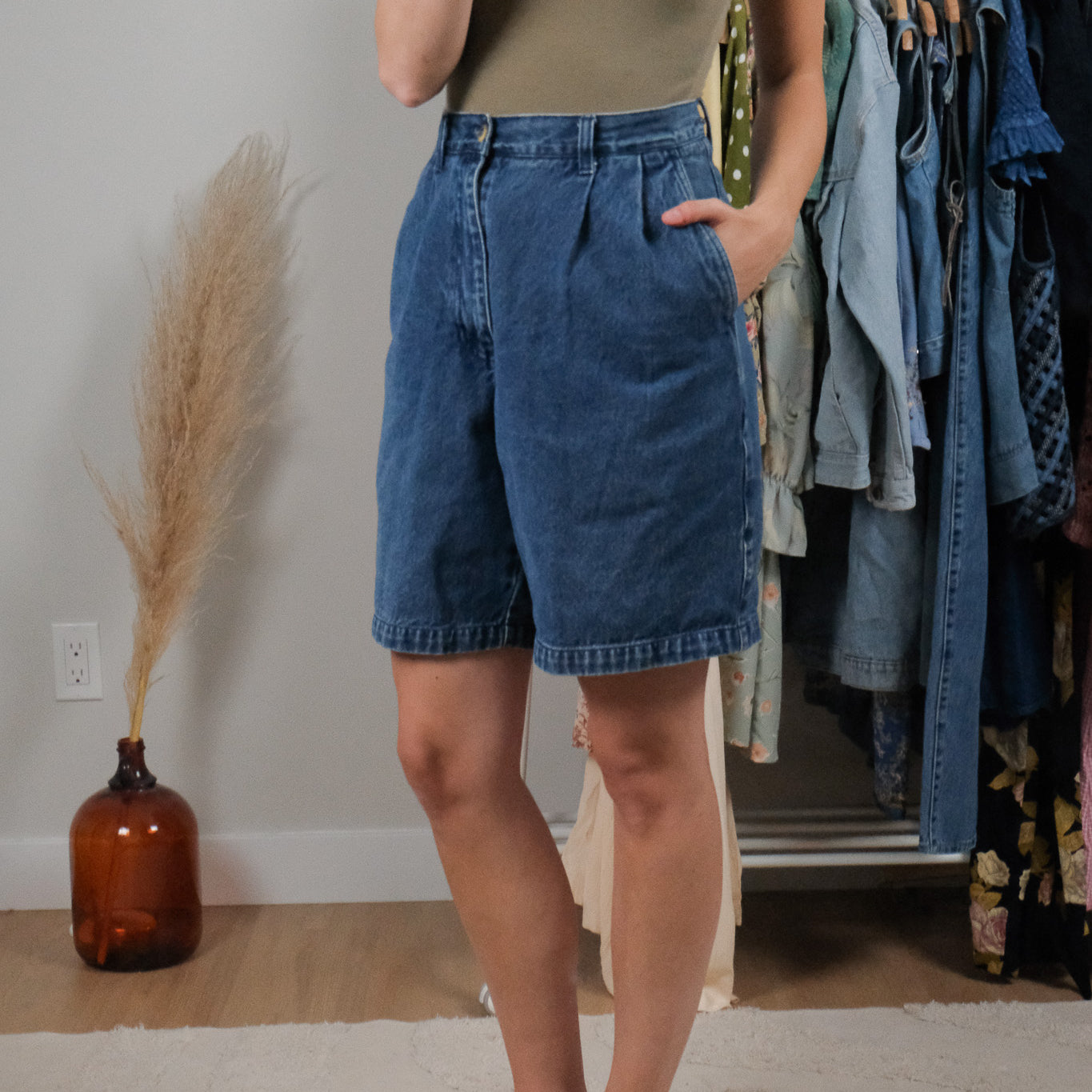 Vintage x Pleated Shorts (32)