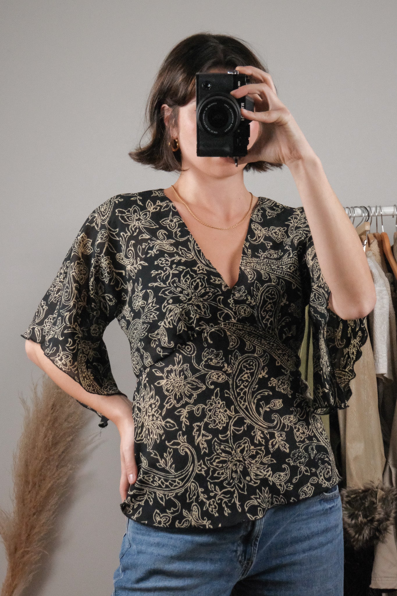 Made in Canada x Vintage x Patterned Tie Blouse (6)