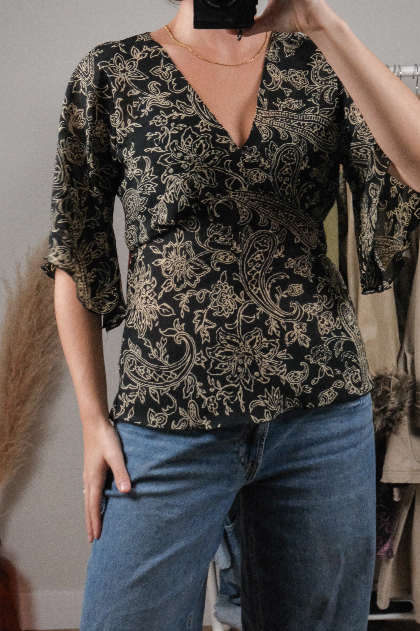 Made in Canada x Vintage x Patterned Tie Blouse (6)