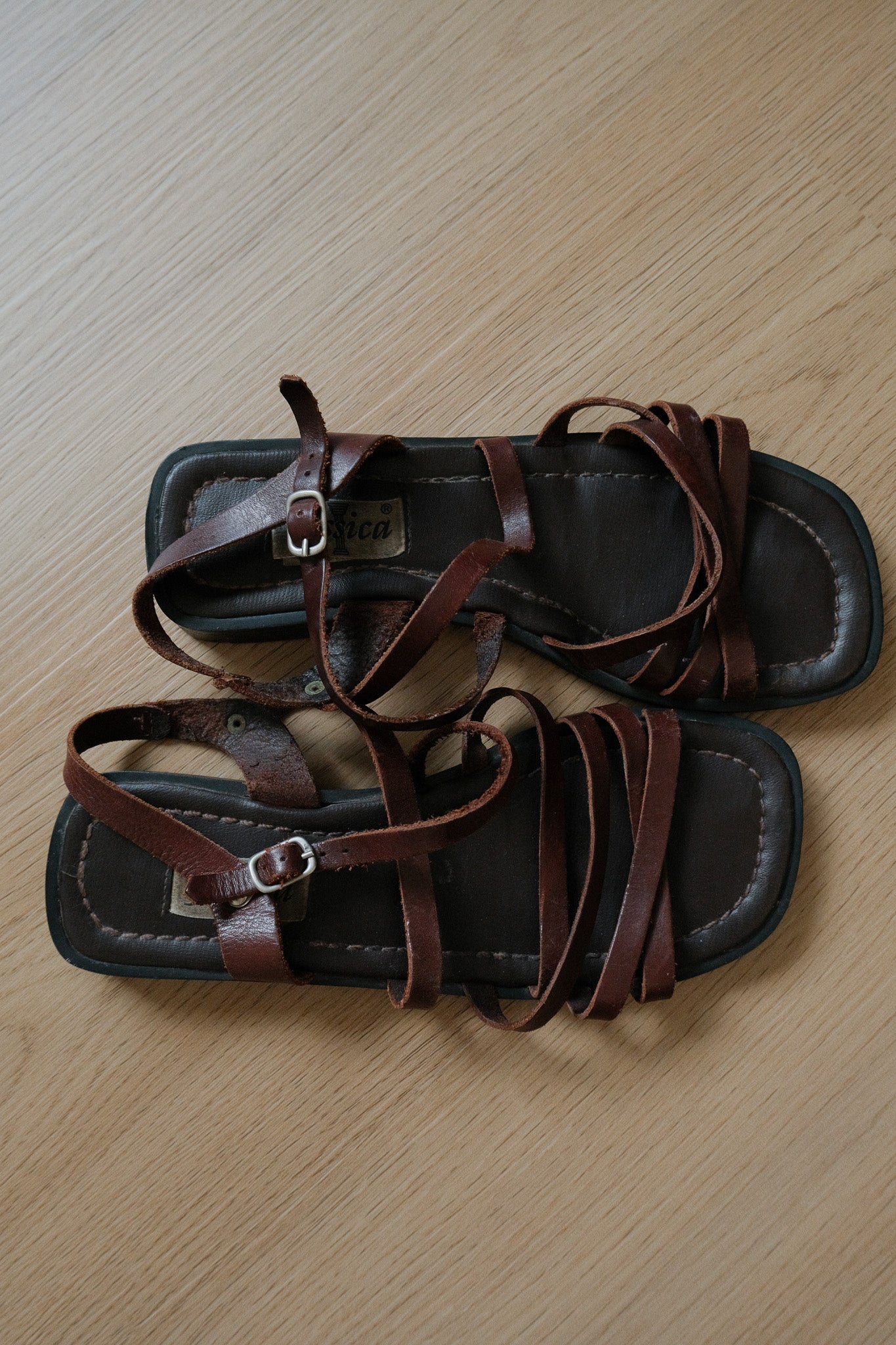 Vintage x Leather Sandals (6.5/7)