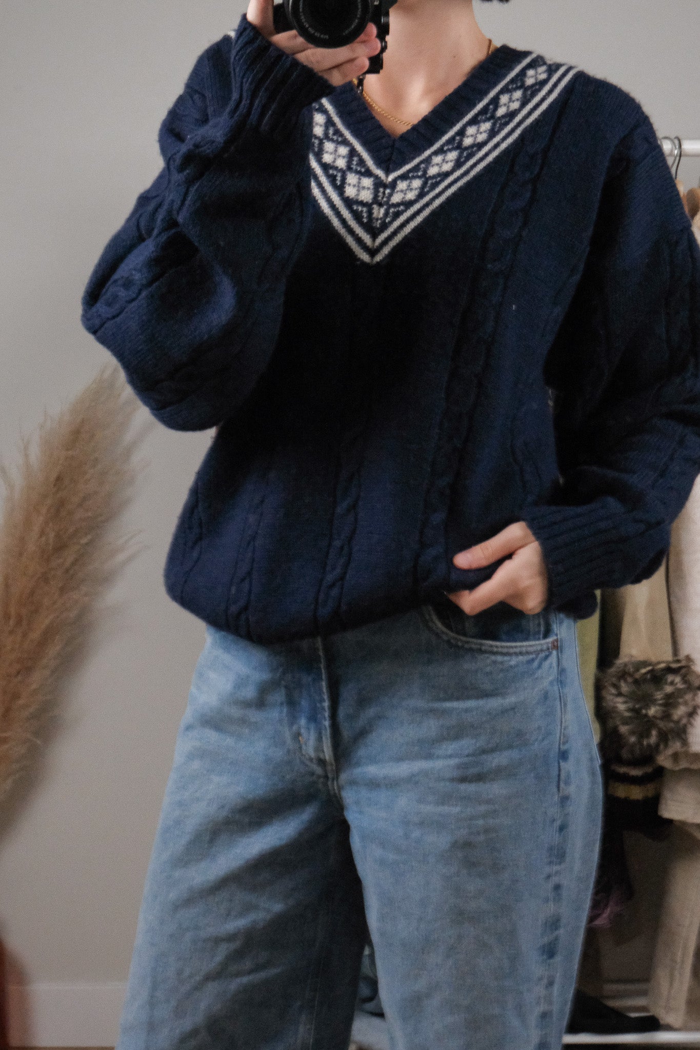 Vintage x Wool V-Neck Patterned/Textured Knit (L/XL)