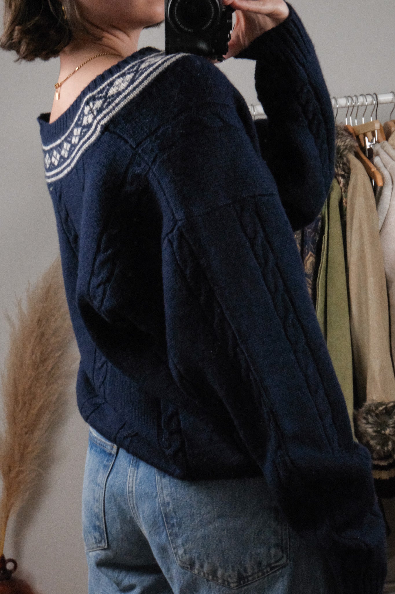 Vintage x Wool V-Neck Patterned/Textured Knit (L/XL)