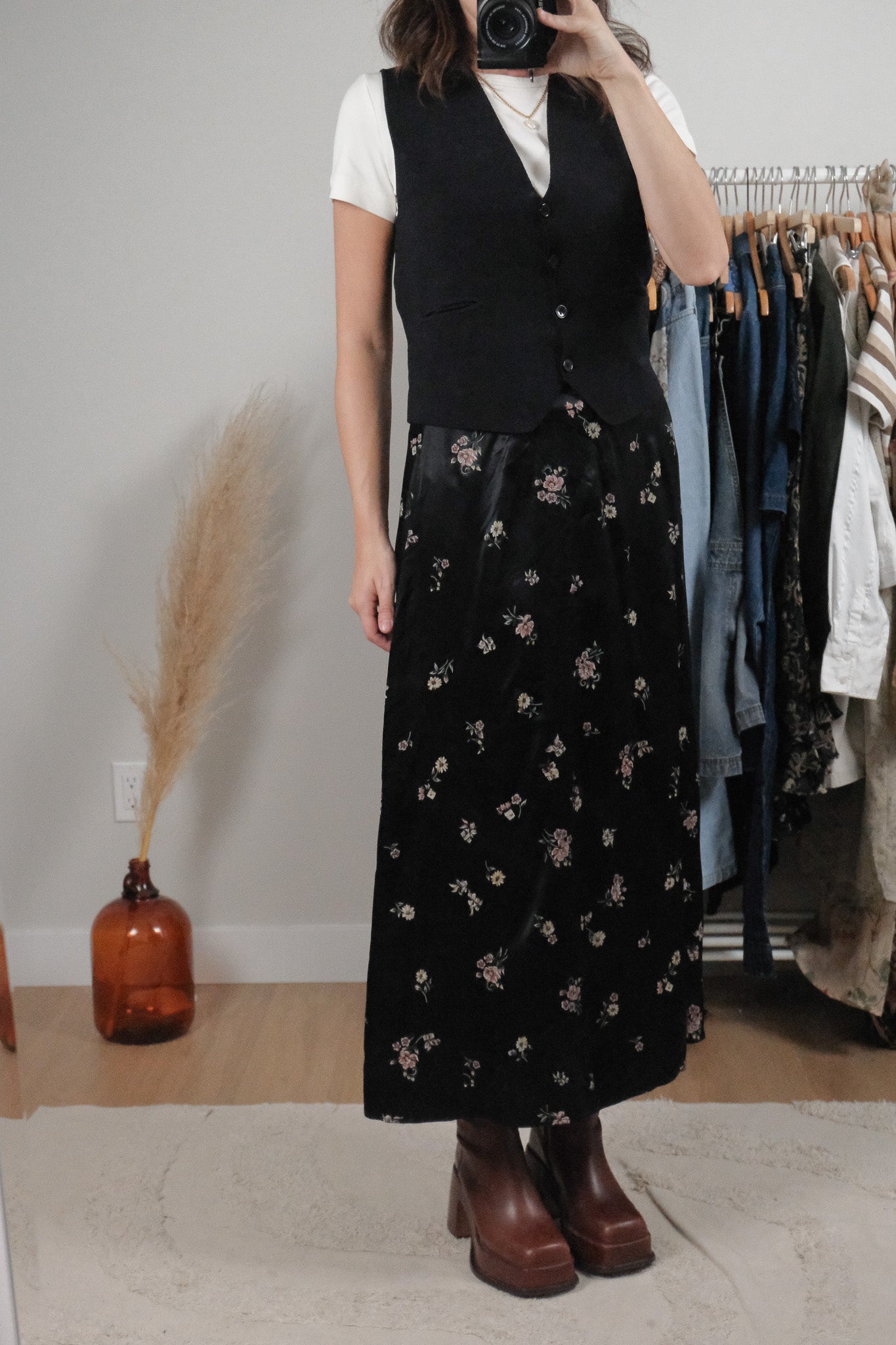 Made in Canada x Vintage x Floral Satin Maxi Skirt (8)