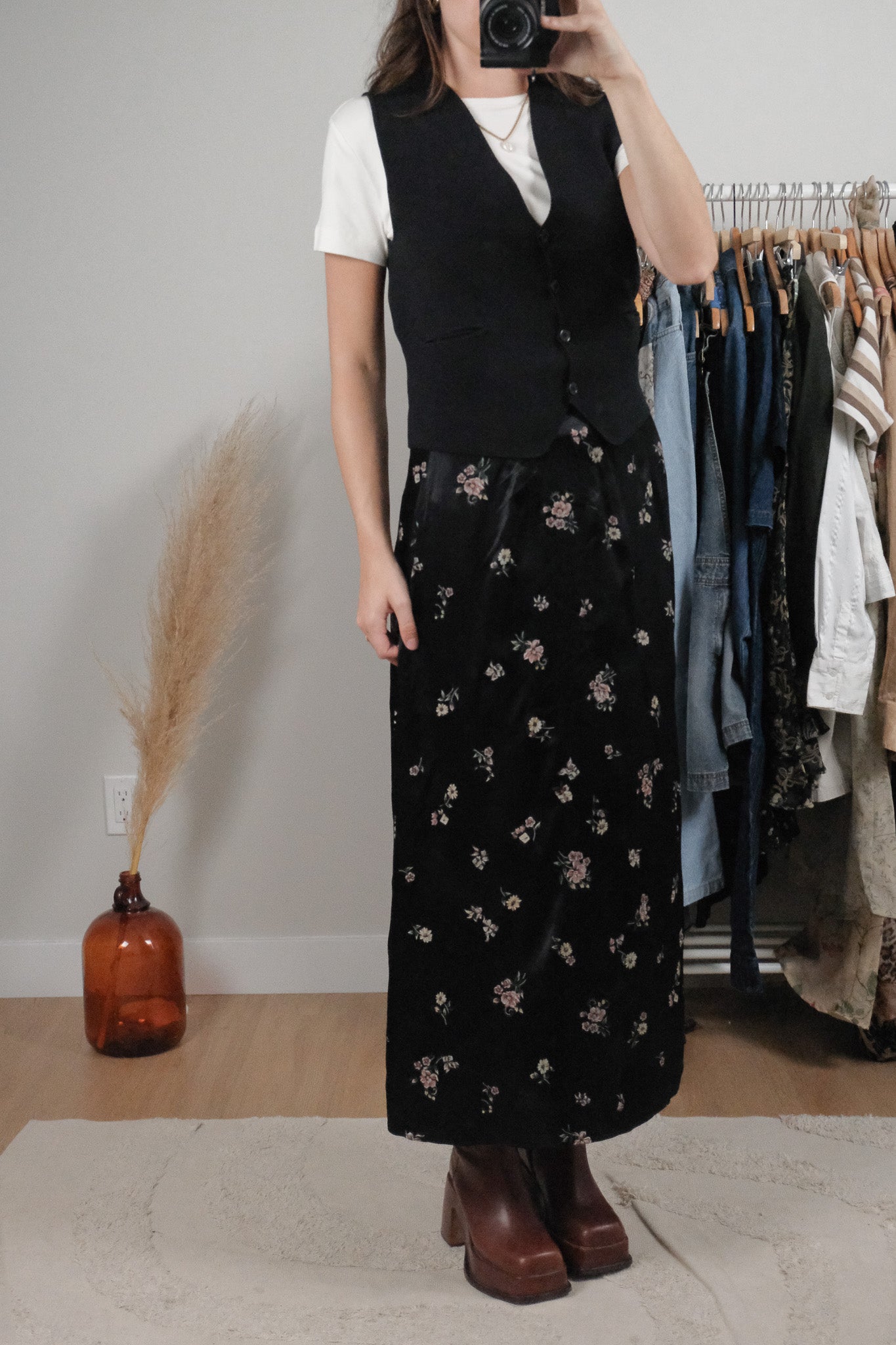 Made in Canada x Vintage x Floral Satin Maxi Skirt (8)