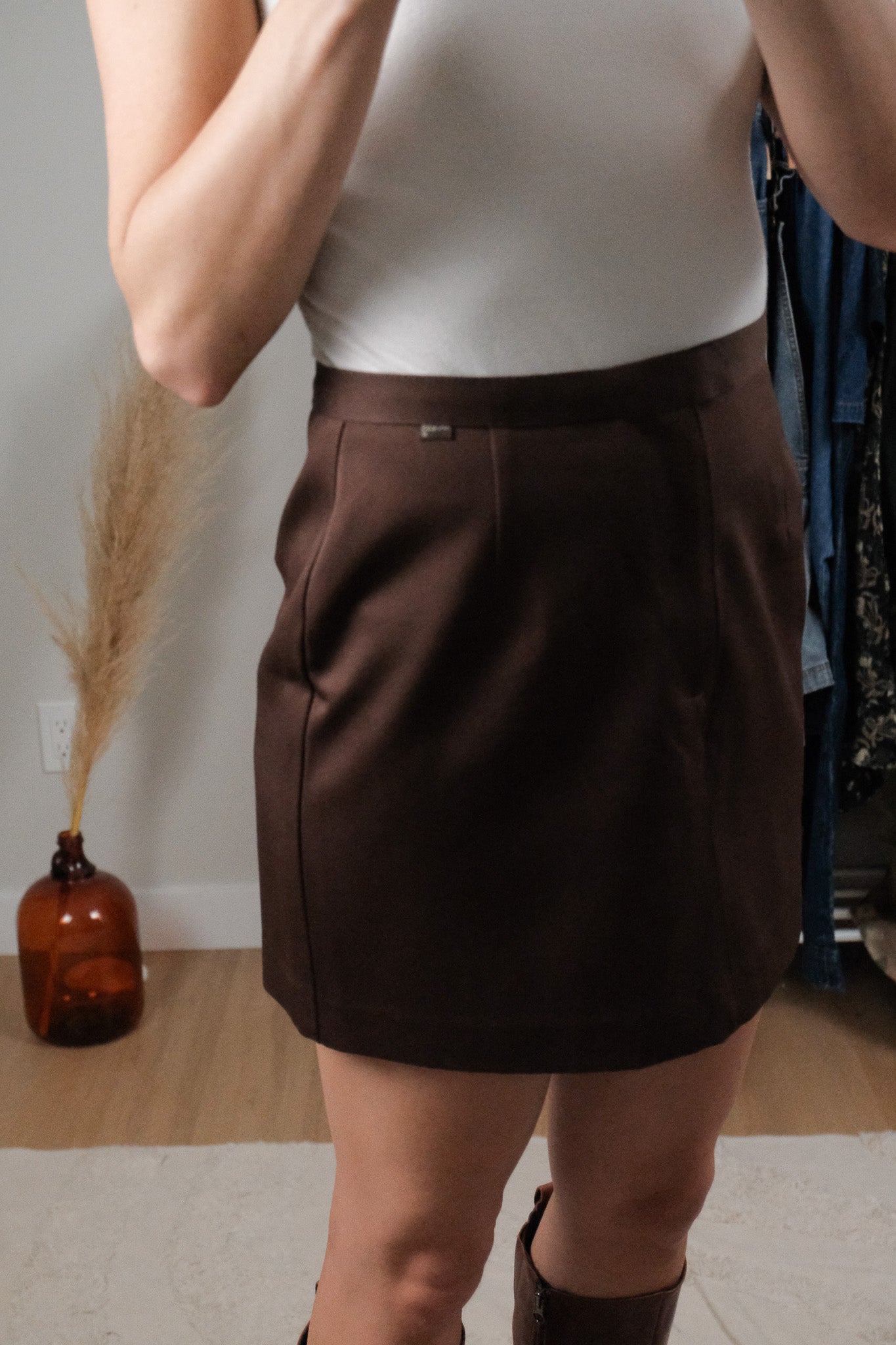 Made in Canada x Vintage x Guess Mini Skirt (28)
