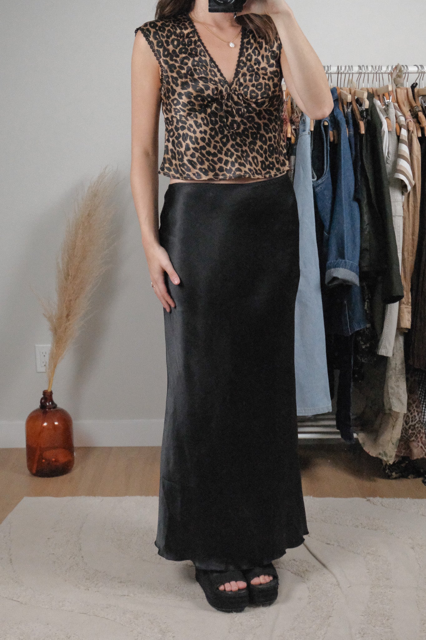 Made in Canada x Vintage x Satin Maxi Skirt (S)
