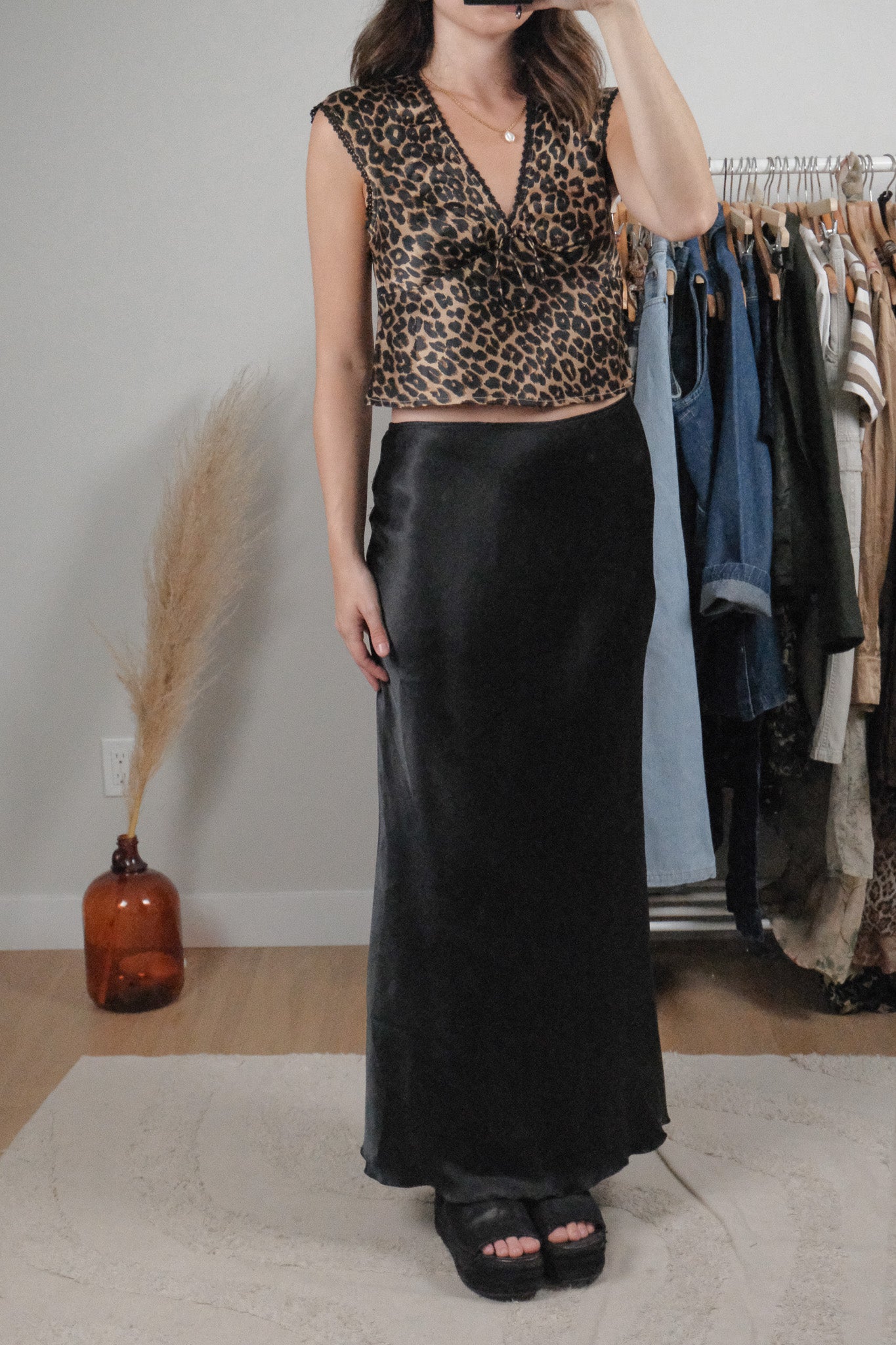 Made in Canada x Vintage x Satin Maxi Skirt (S)
