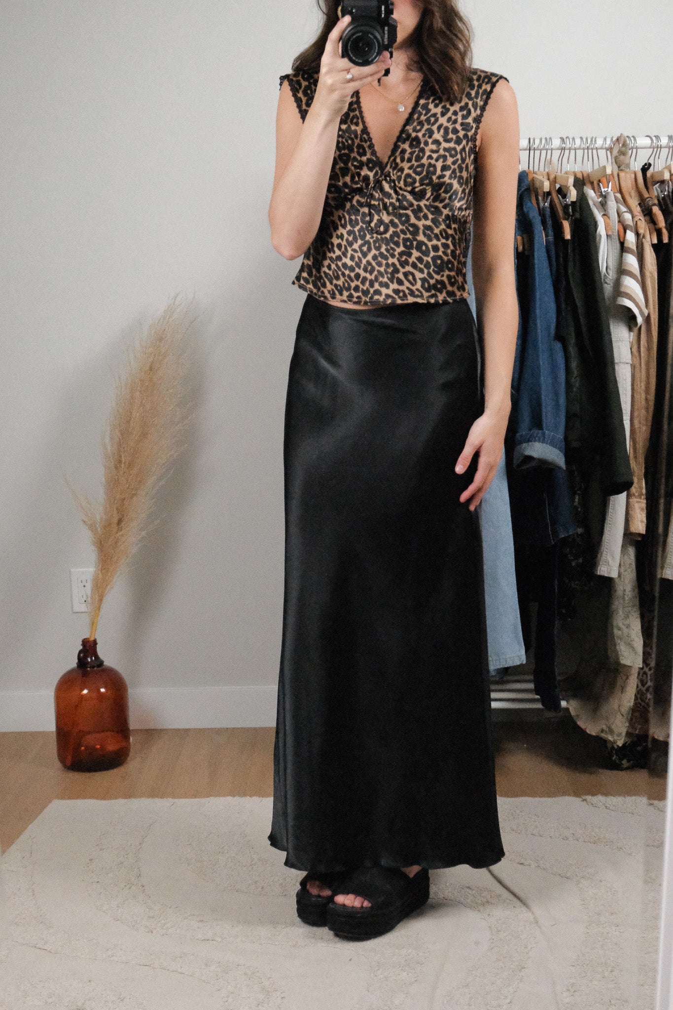 Made in Canada x Vintage x Satin Maxi Skirt (S)
