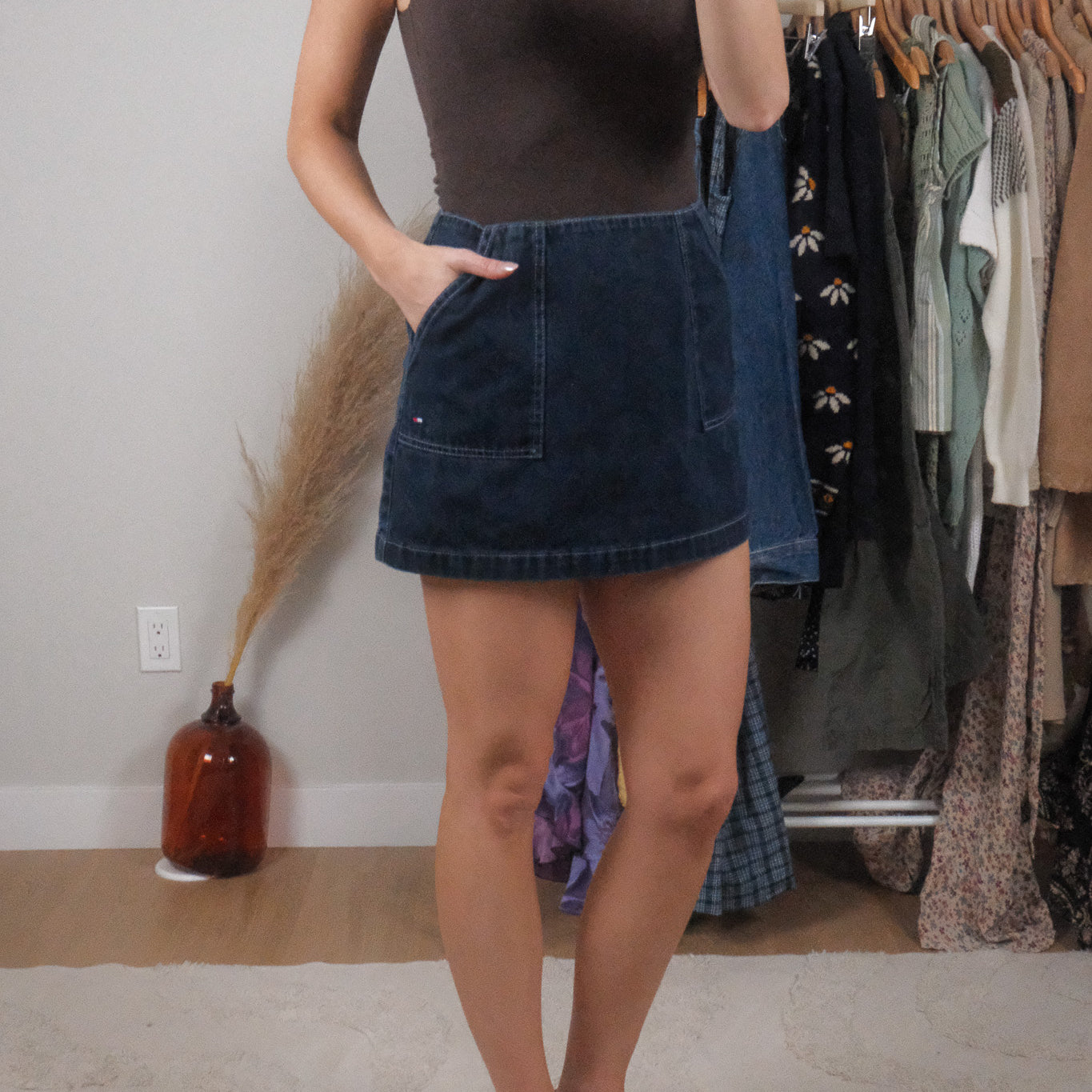 Made in Canada x Vintage x Tommy Hilfiger Denim Mini Skirt (4/6)