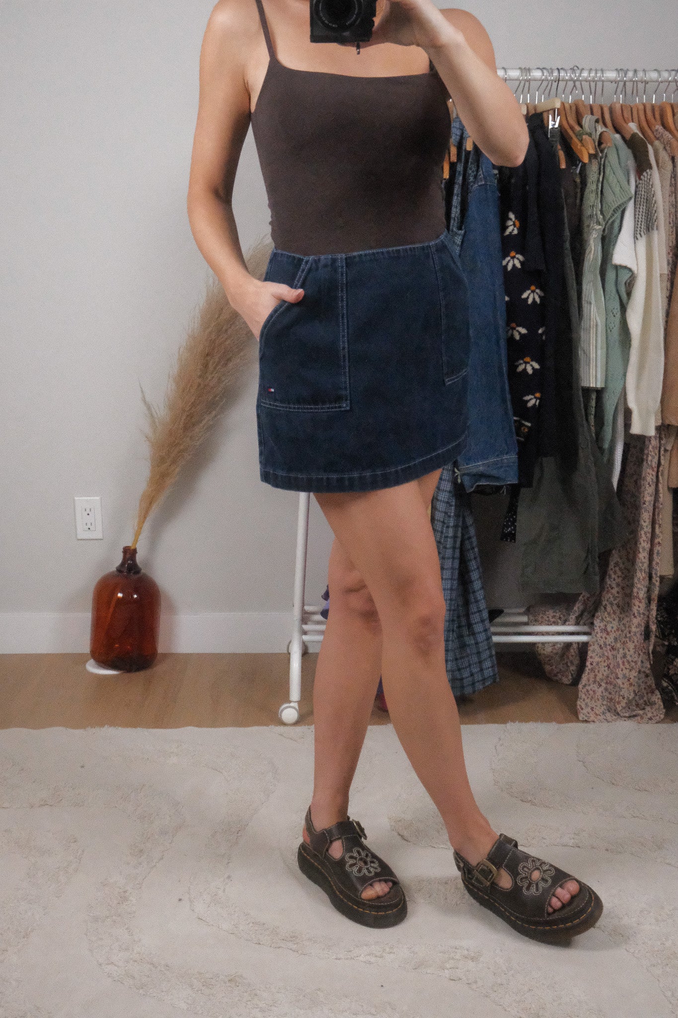 Made in Canada x Vintage x Tommy Hilfiger Denim Mini Skirt (4/6)