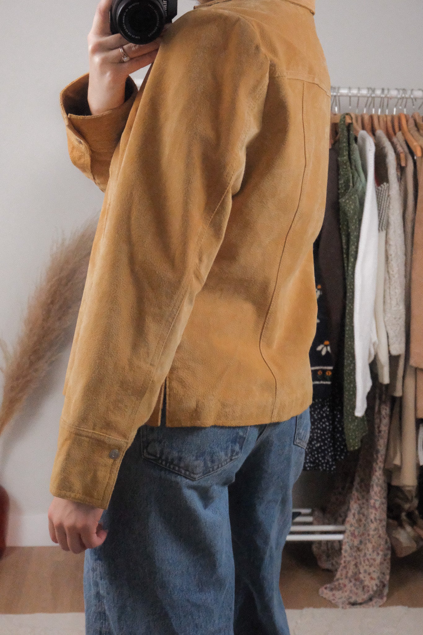 Vintage x 100% Suede Button Jacket (M-L)
