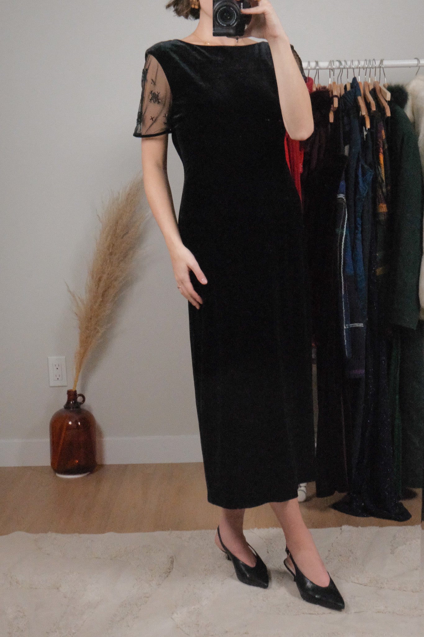Vintage x Beaded Sleeve Velvet Midi Dress (10/12)