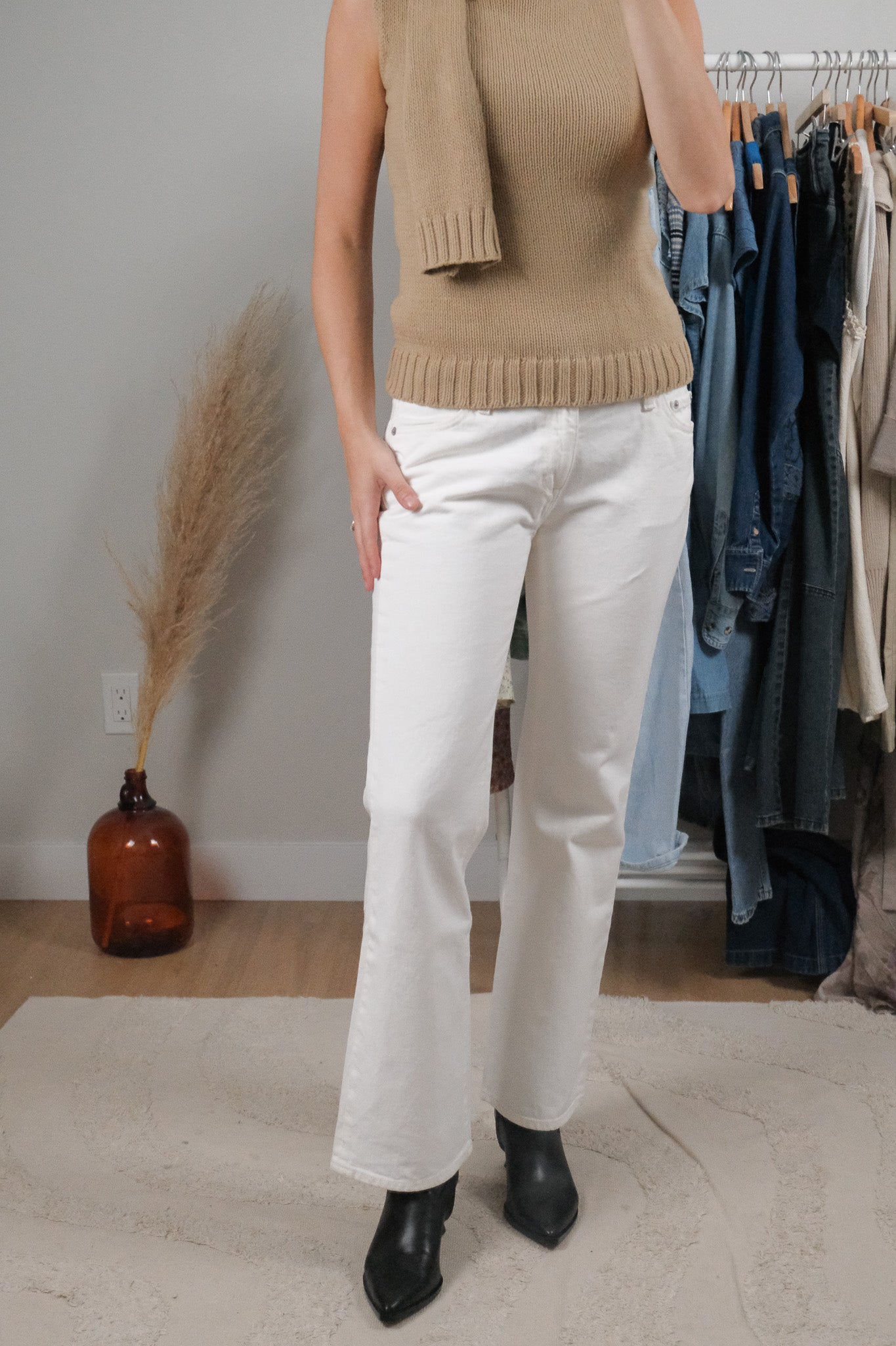 Vintage x Low Rise Boot Cut Jeans (4)
