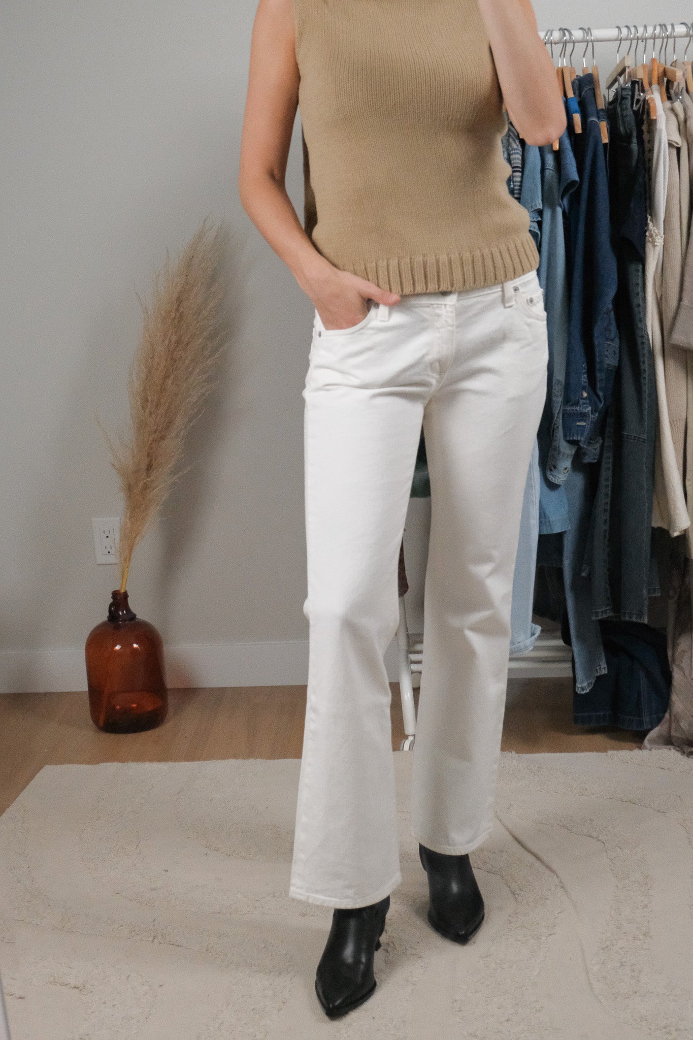 Vintage x Low Rise Boot Cut Jeans (4)