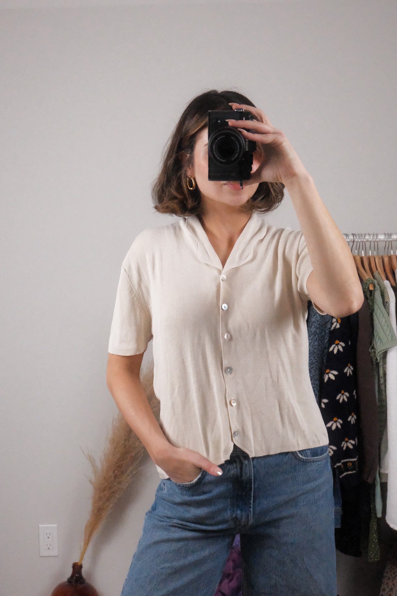 Vintage x 100% Silk Short-Sleeve Button Up (M)