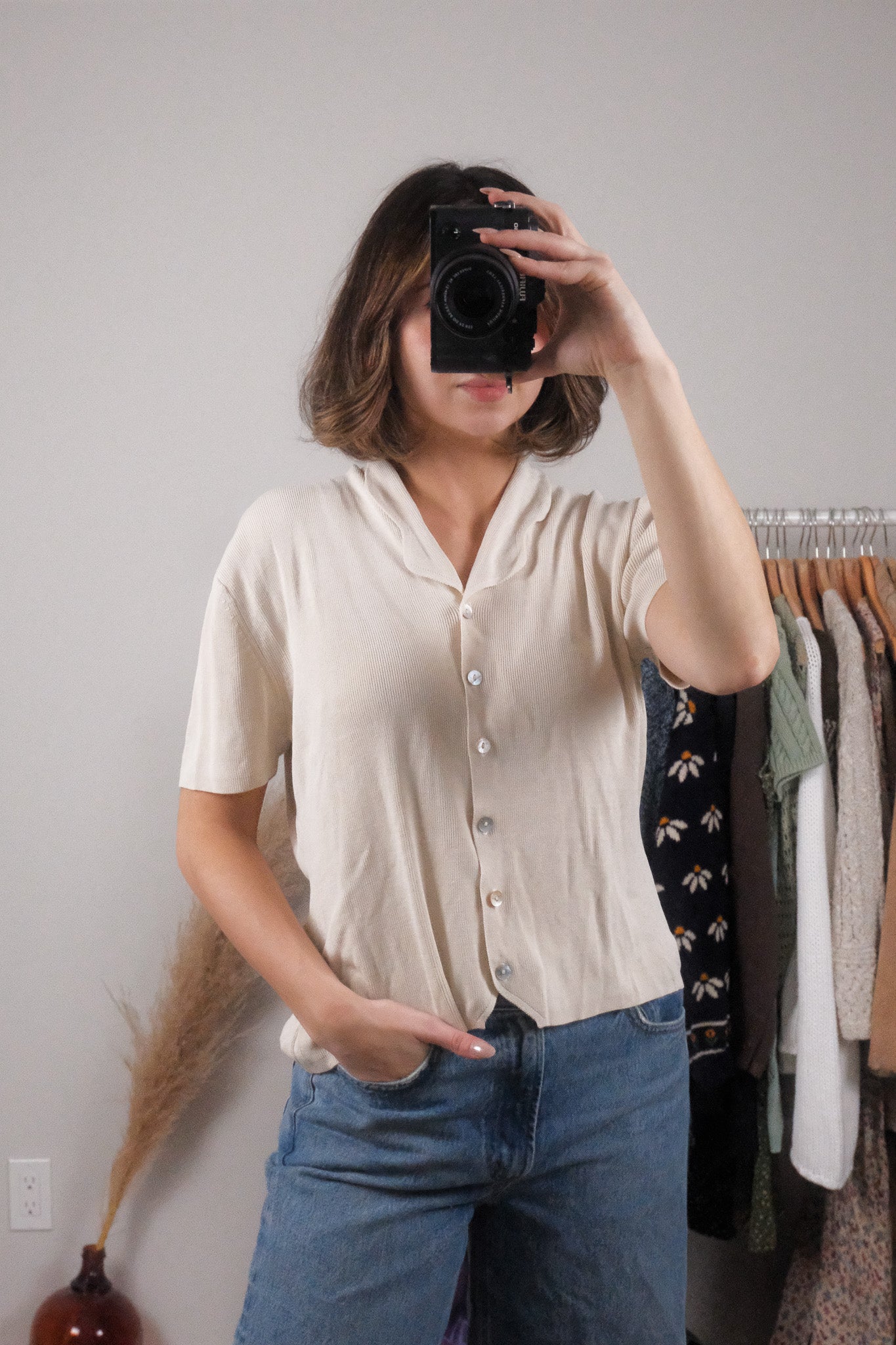 Vintage x 100% Silk Short-Sleeve Button Up (M)