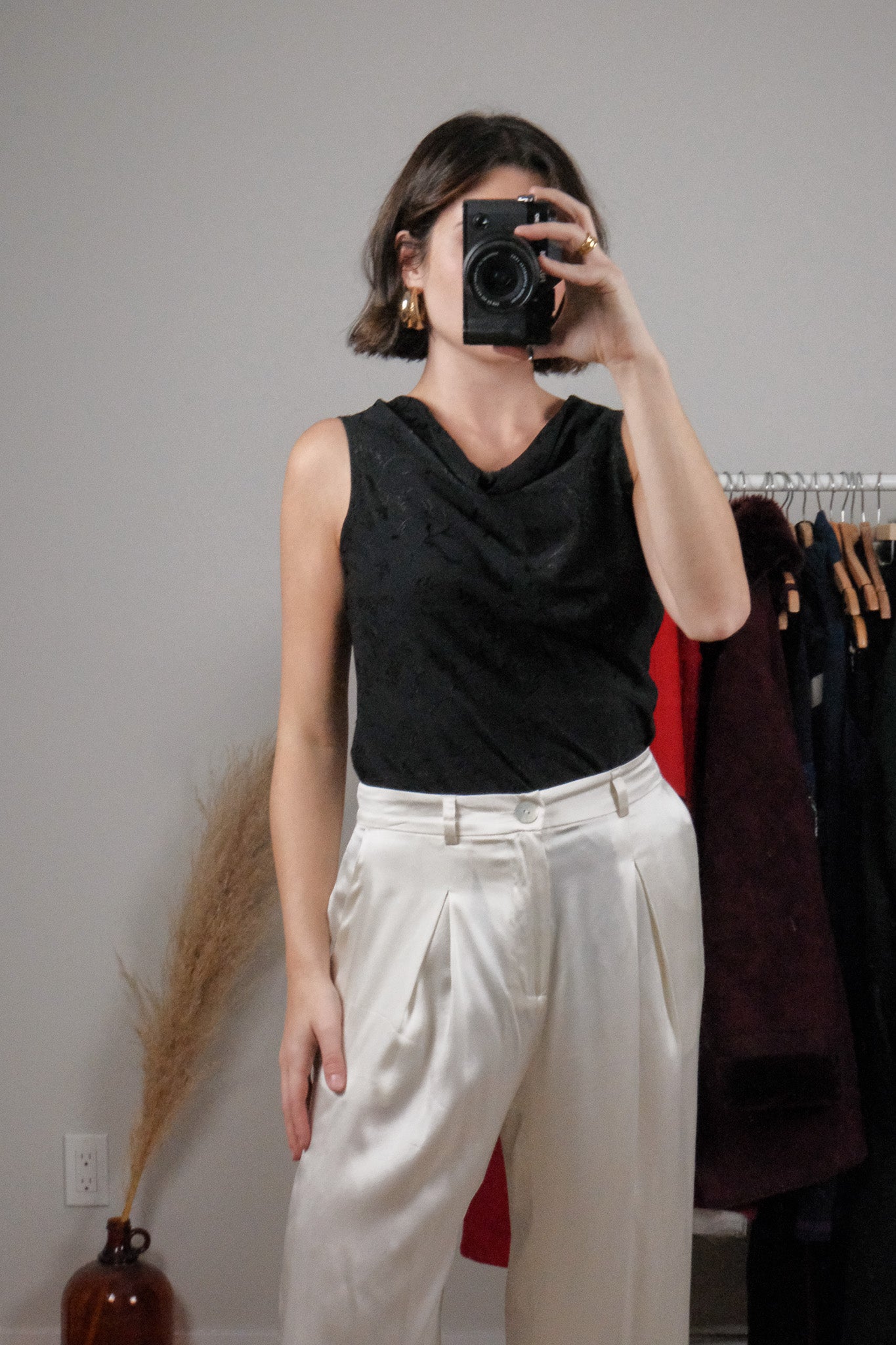 Made in Canada x Vintage x Textured Floral Cowl Neck Tank (M)